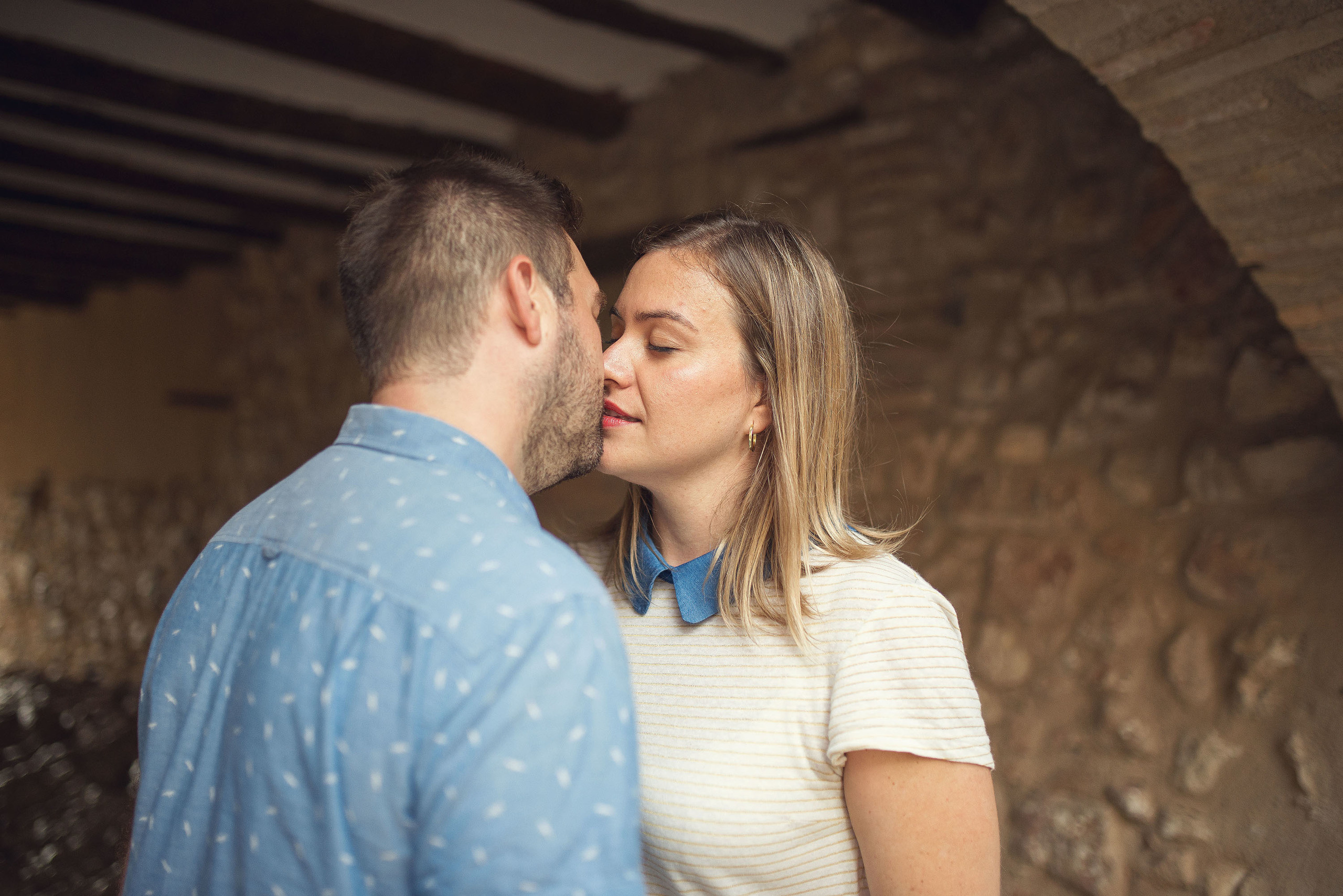 Reportaje de preboda en Alquezar de Clara y Nacho, fotografos Pirineos. PIXLOVE - Fotógrafos de bodas Huesca Pirineos Zaragoza