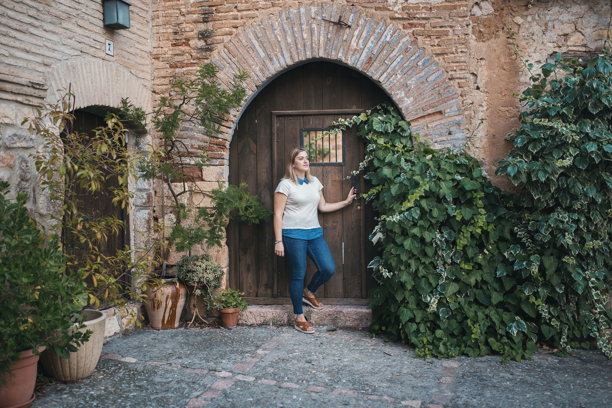 Reportaje de preboda en Alquezar de Clara y Nacho, fotografos Pirineos. PIXLOVE - Fotógrafos de bodas Huesca Pirineos Zaragoza