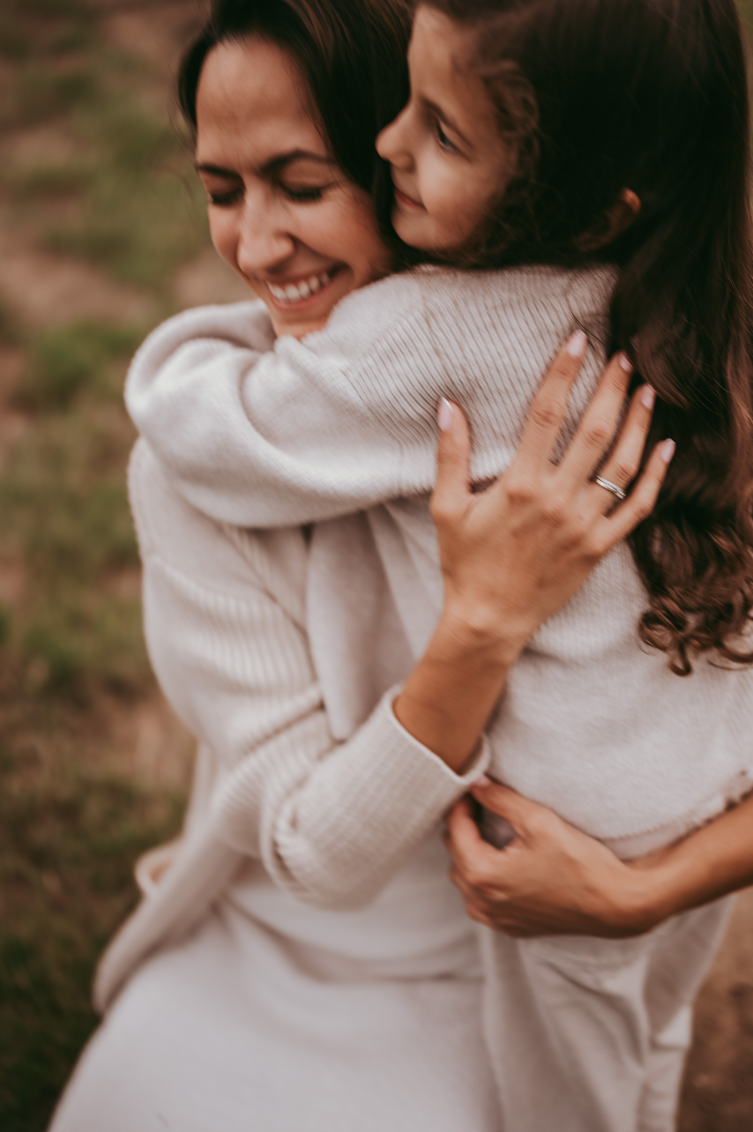 Bojana i Srna / mammy and me photosession. Deciji i porodicni fotograf u Beogradu Oksana Skendzic