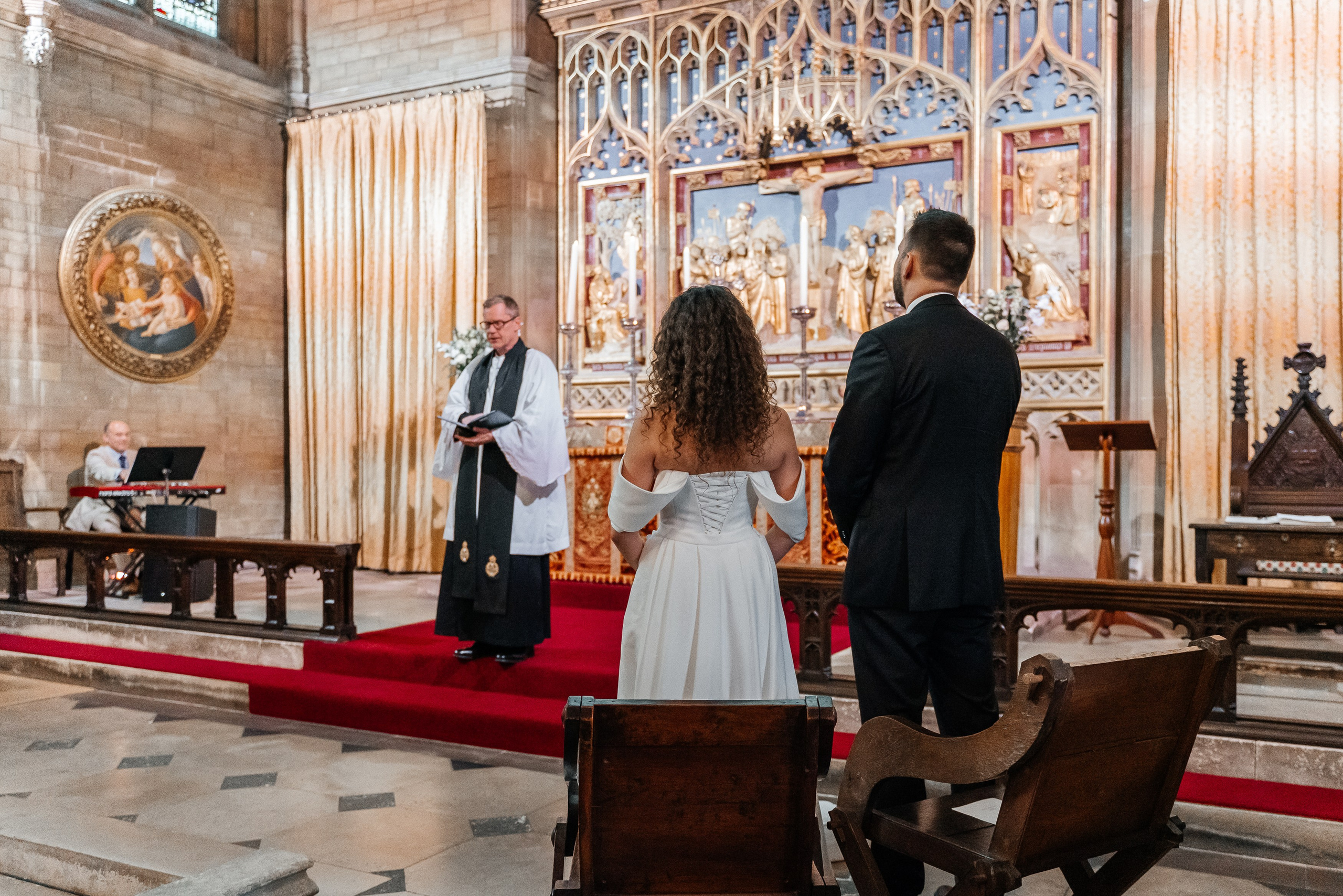 Wedding ceremony at The Lower chapel in Eton, Wedding in Eton, wedding photographer in Eton, wedding photographer in Eton