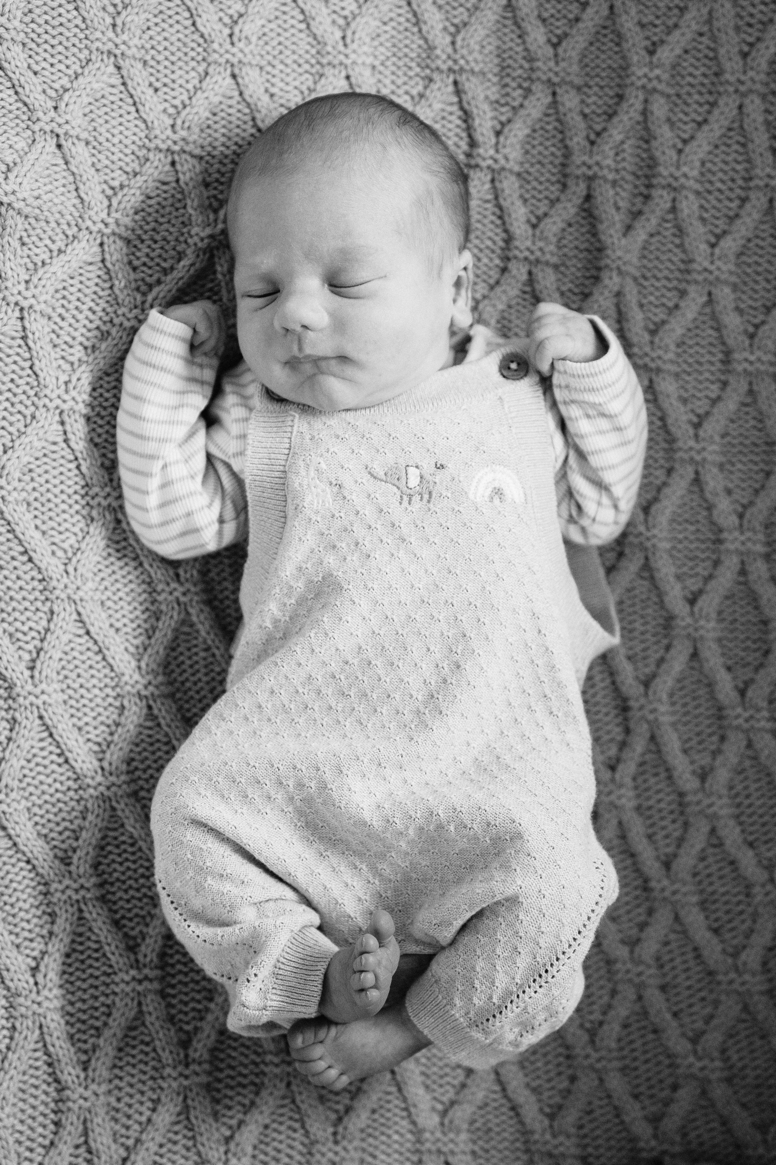 Newborn in-home photo session. Newcastle Upon Tyne Photographer Yana Balatskaya