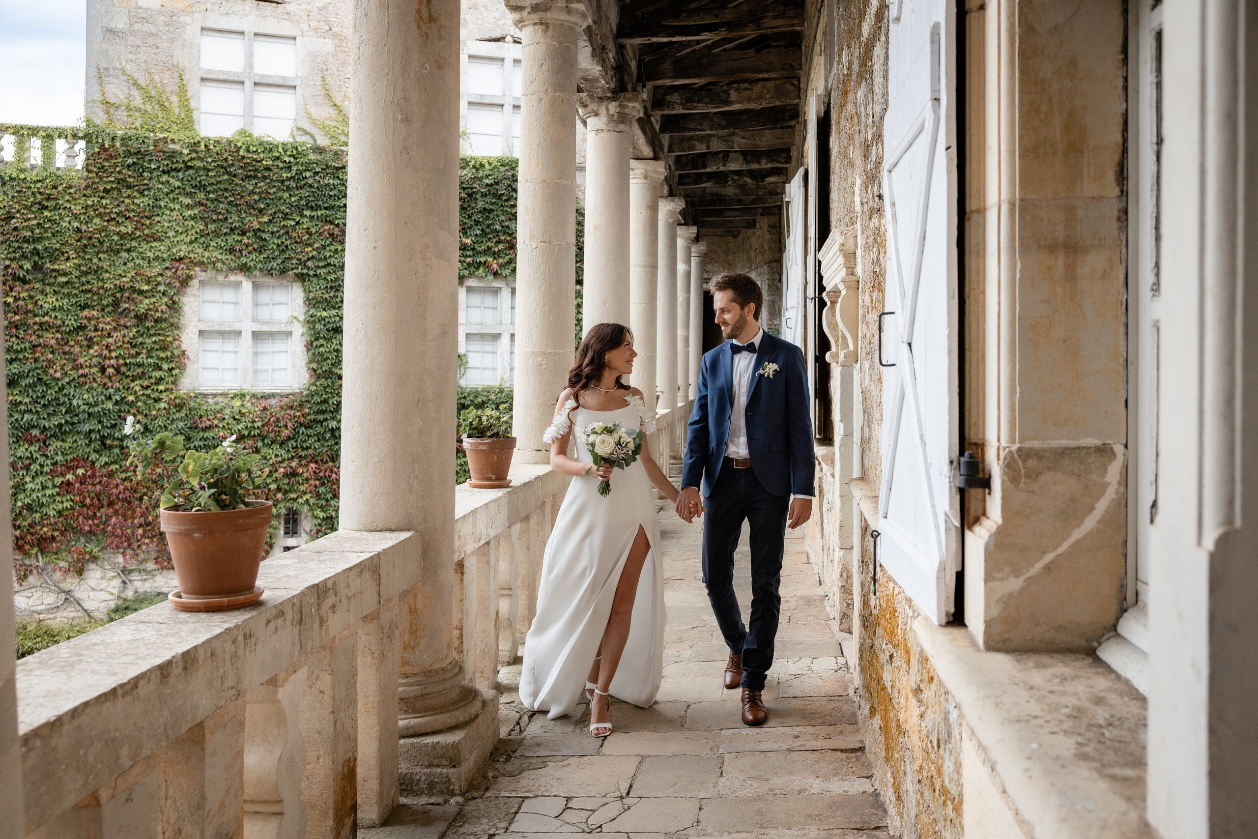 Mariage au château français. Elopement au Château de Cénevières. Eugénie Smirnova — Photographe à Toulouse et dans le Sud-Ouest