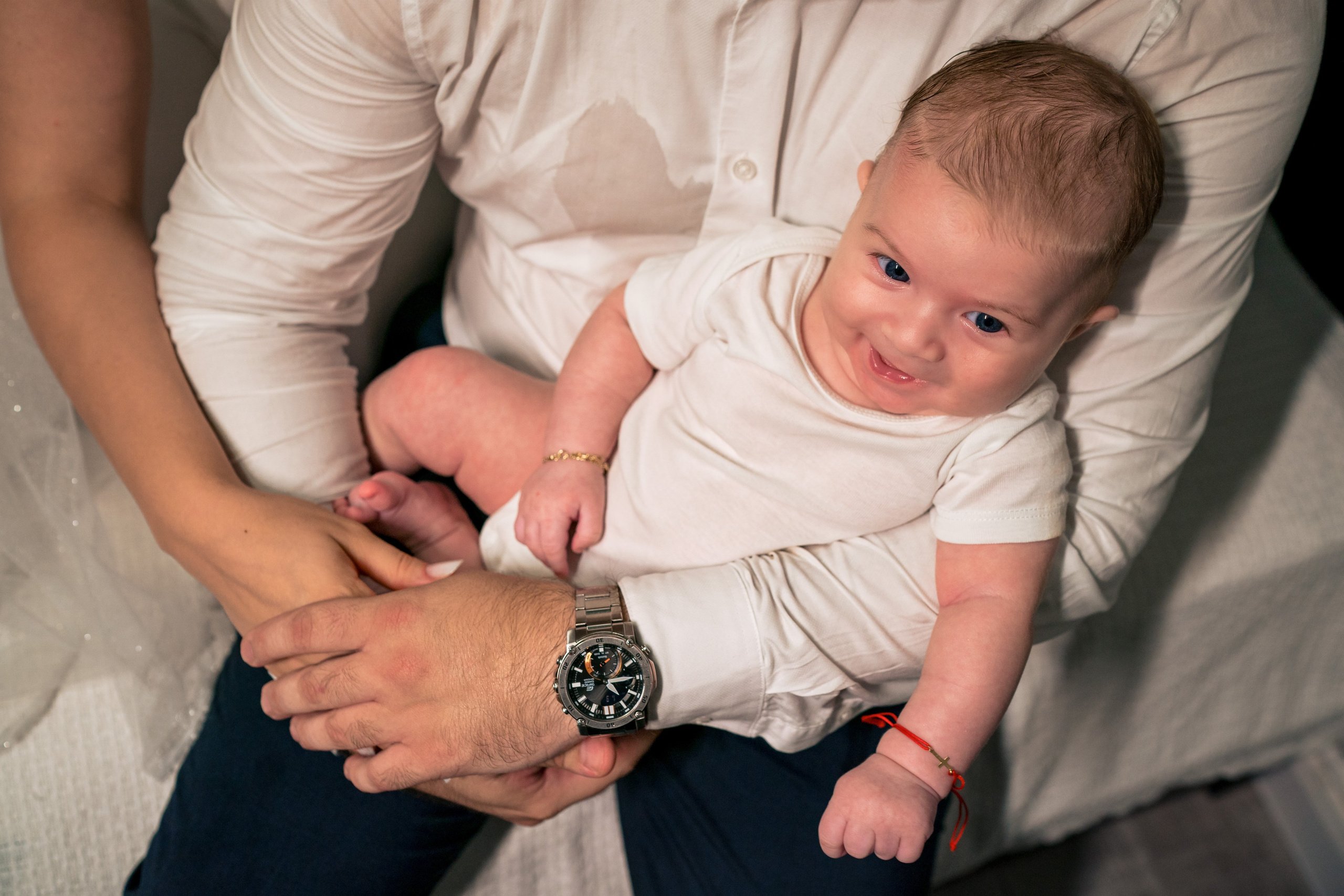 Andreea, Damian si Aris. Acasă