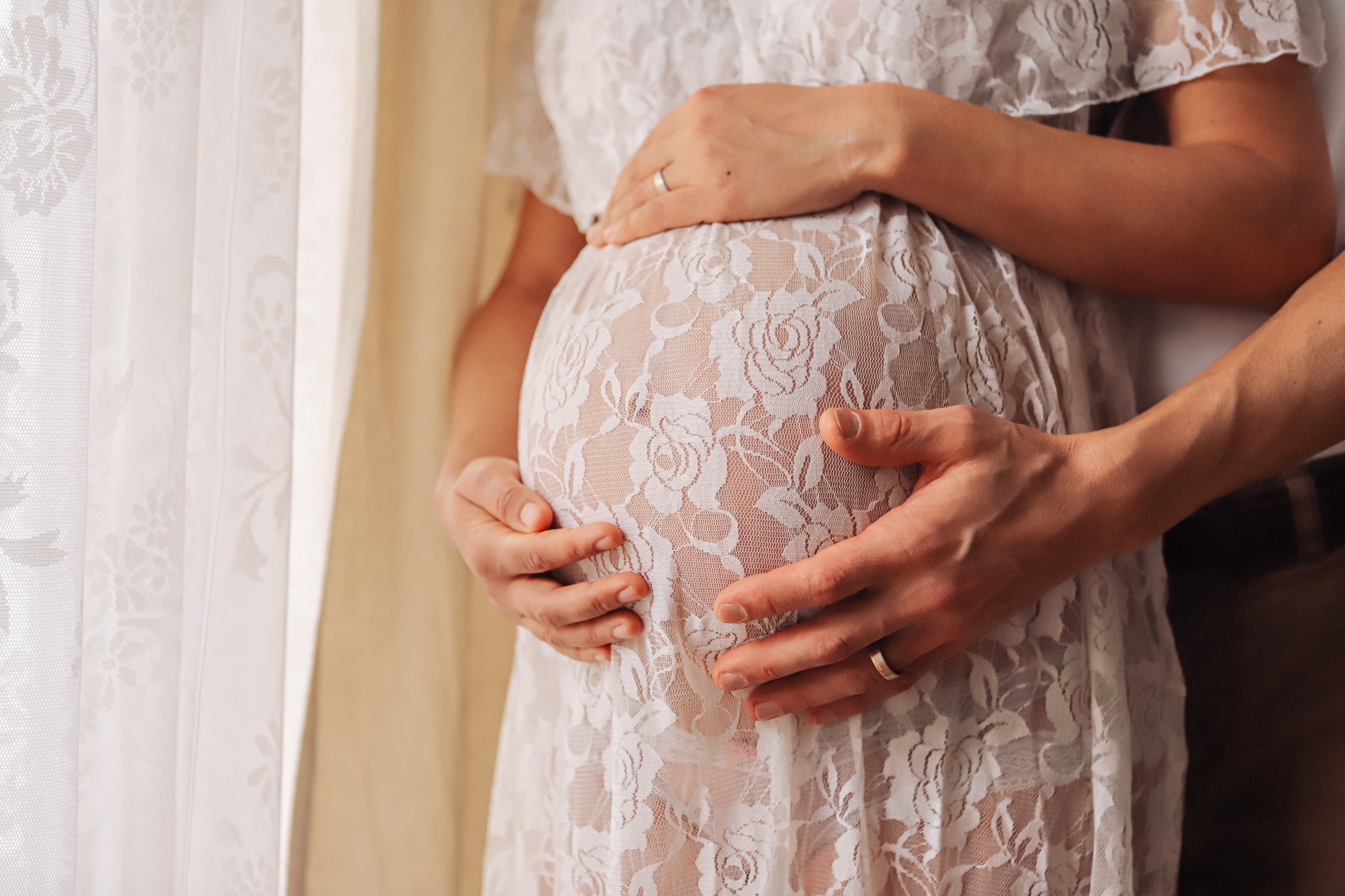 Babybauch Fotoshooting. Fotograf in Freiburg, Meerim Kaufmann