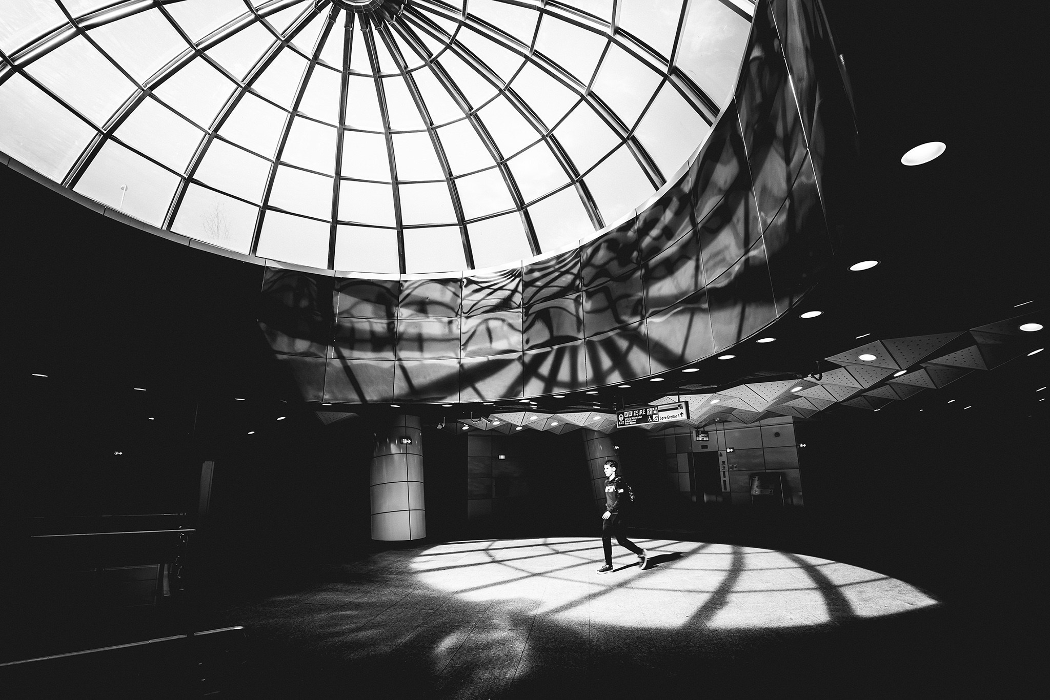 Street and Urban. Photography by Mircea Maieru