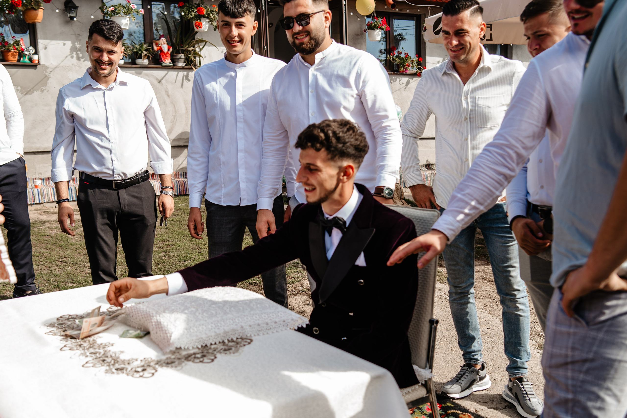 Robert si Mada. Foto-Video Nunta Iasi, Suceava, Bucuresti / Disponibilitate 2025 — 2026 — 2027