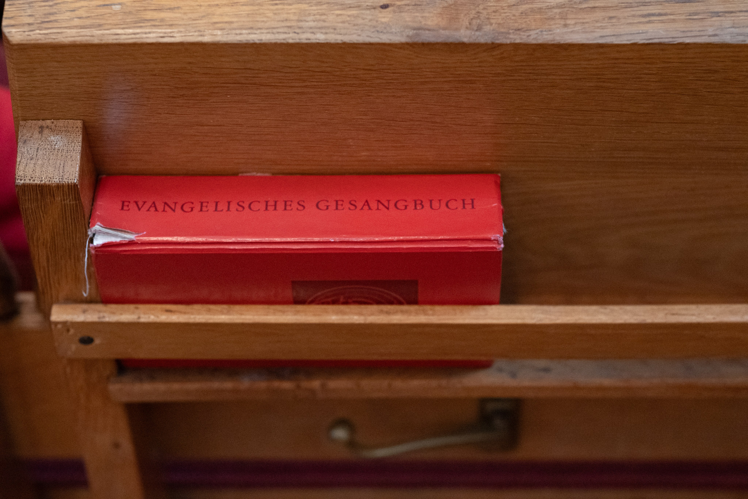 Die Taufe der kleinen Prinzessin. Newborn Baby Fotografie Flensburg Babyfotoshooting