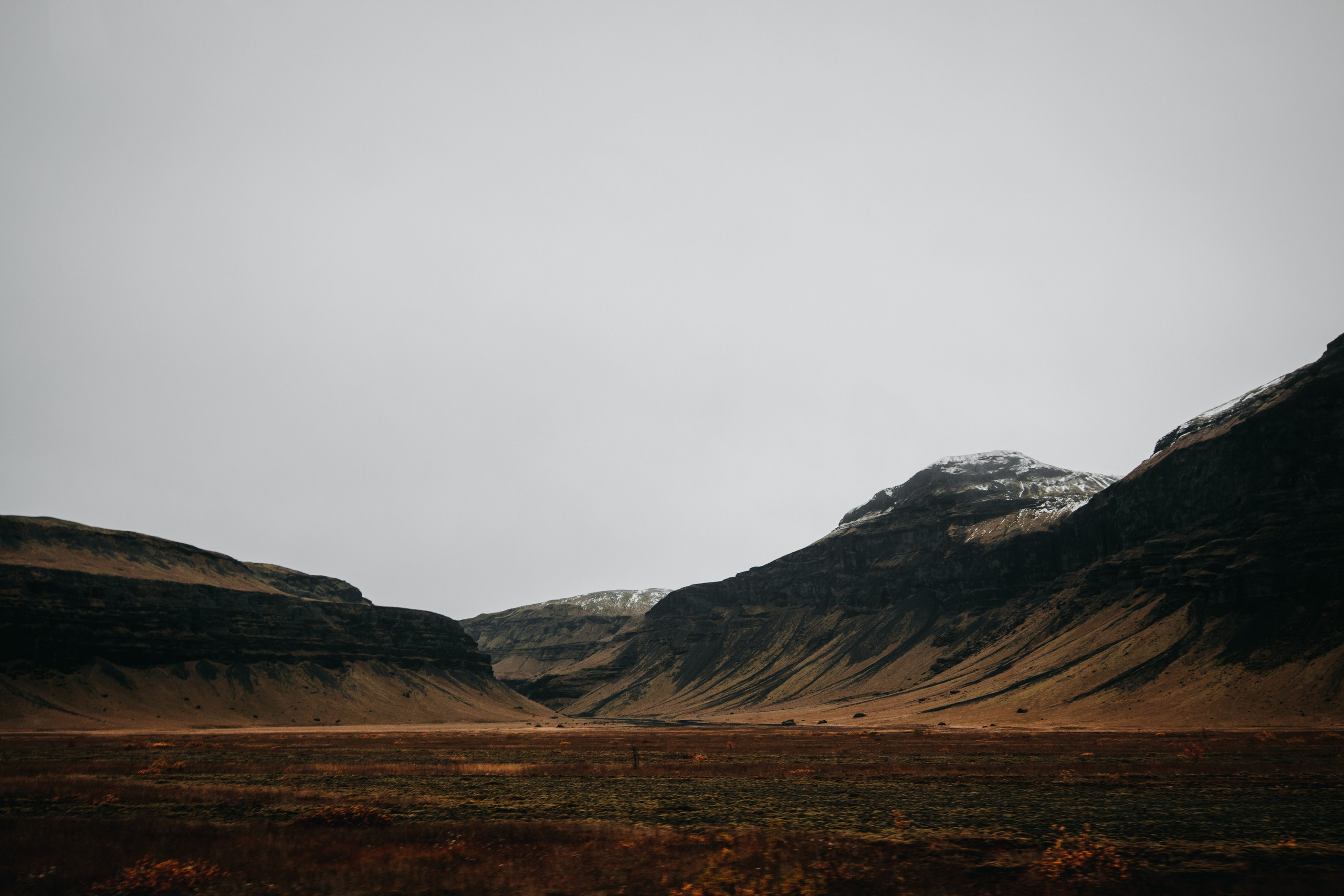 B & A. Fotograf Nunta Iasi - Hearts & Pictures