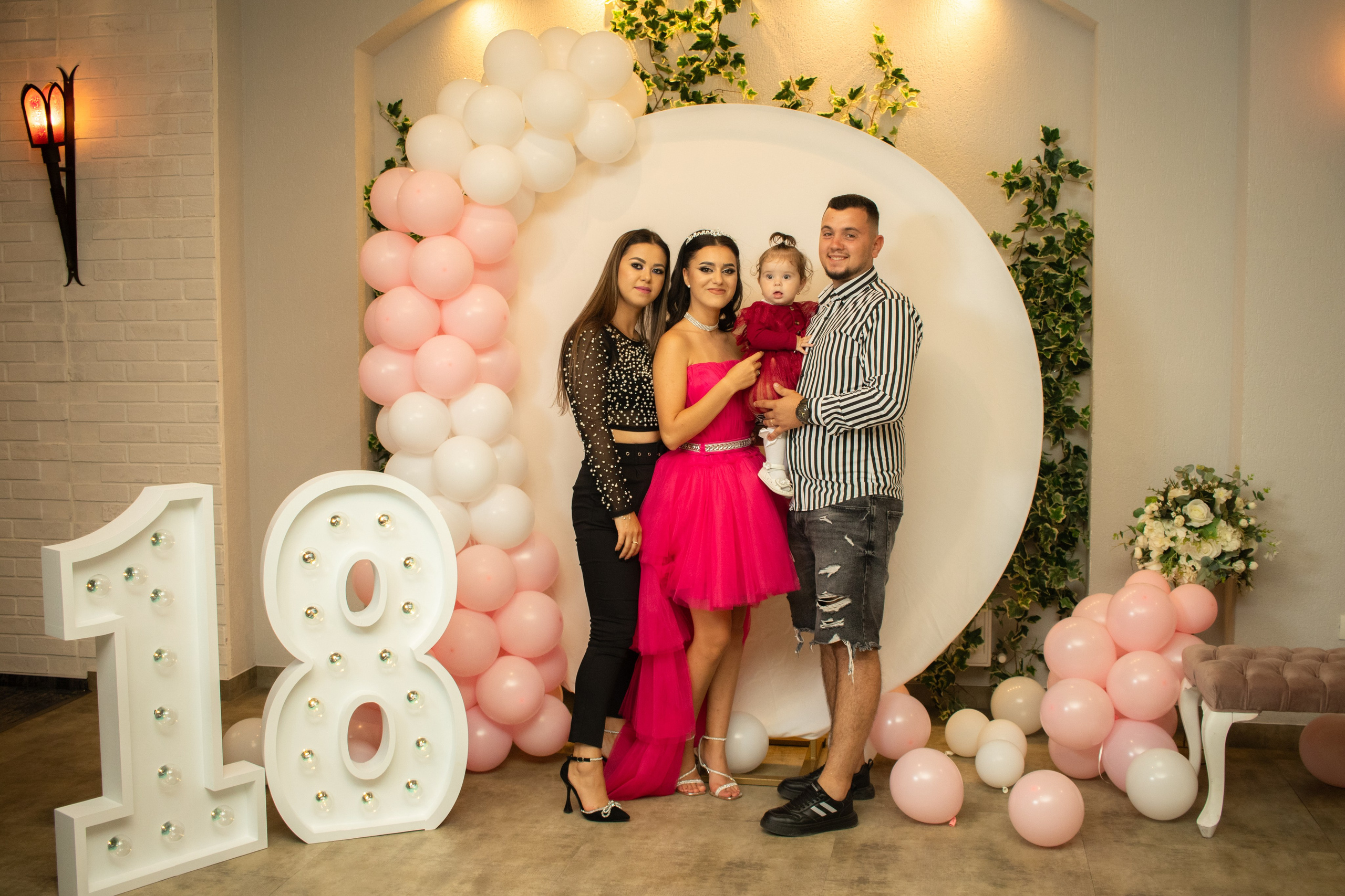 Geanina. Fotograf si videograf — evenimente si studio