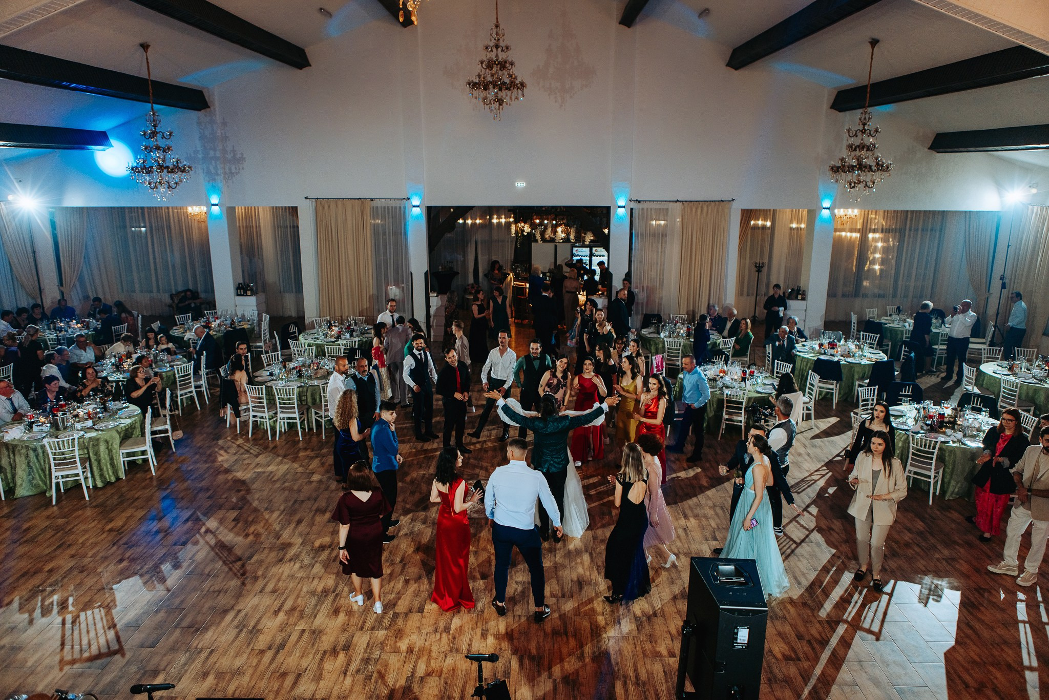 Radu si Diana. Wedding photographer and videographer