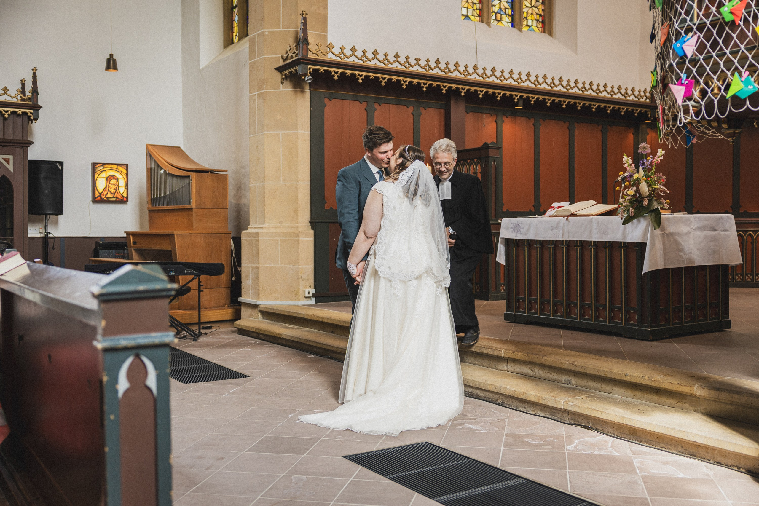 Kirchliche Trauung in Oerlinghausen. Hochzeitfotograf in Bielefeld
