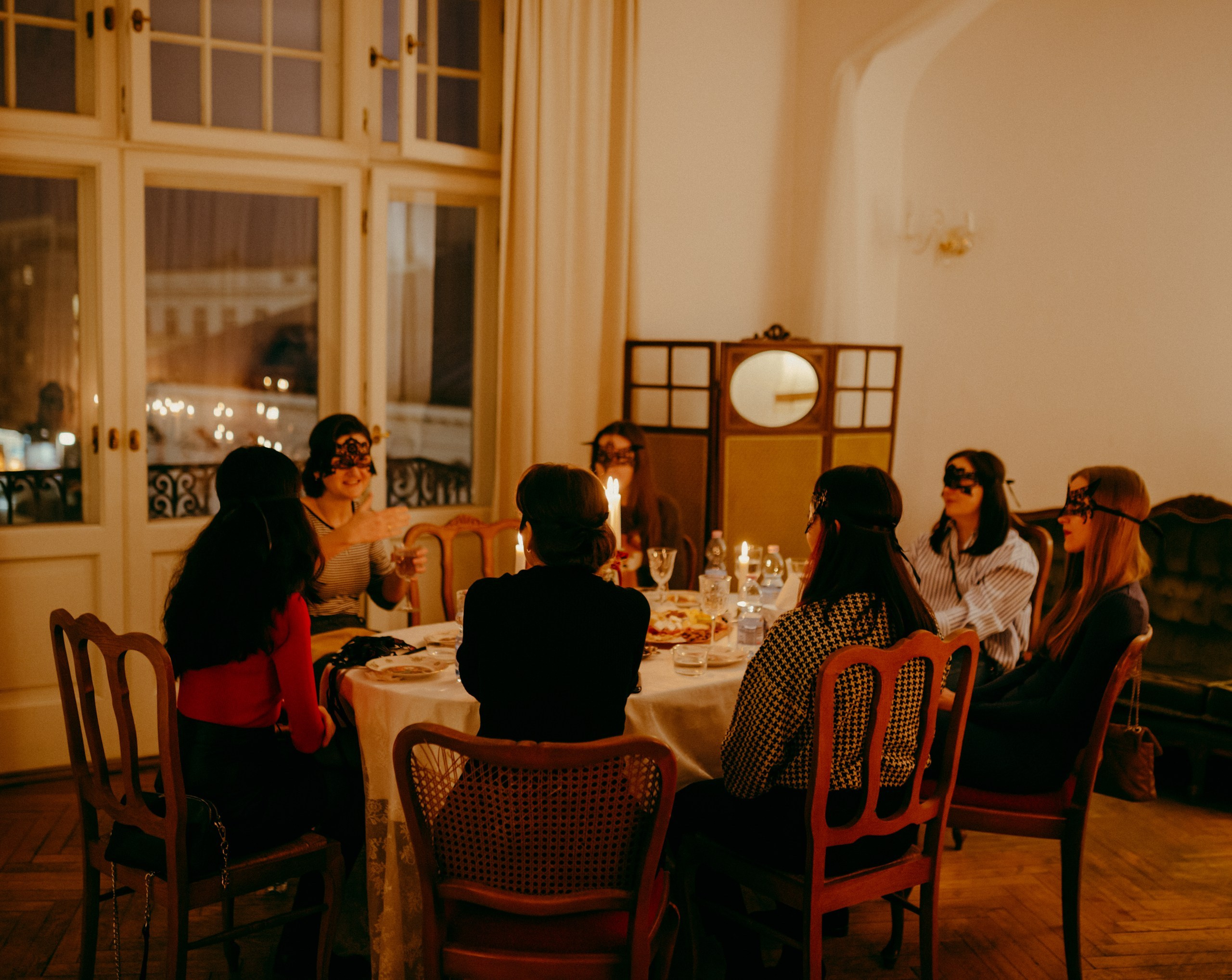 Маски и персоны (психологическая встреча). Фотограф в Варшаве Алена Валькович-Найдион