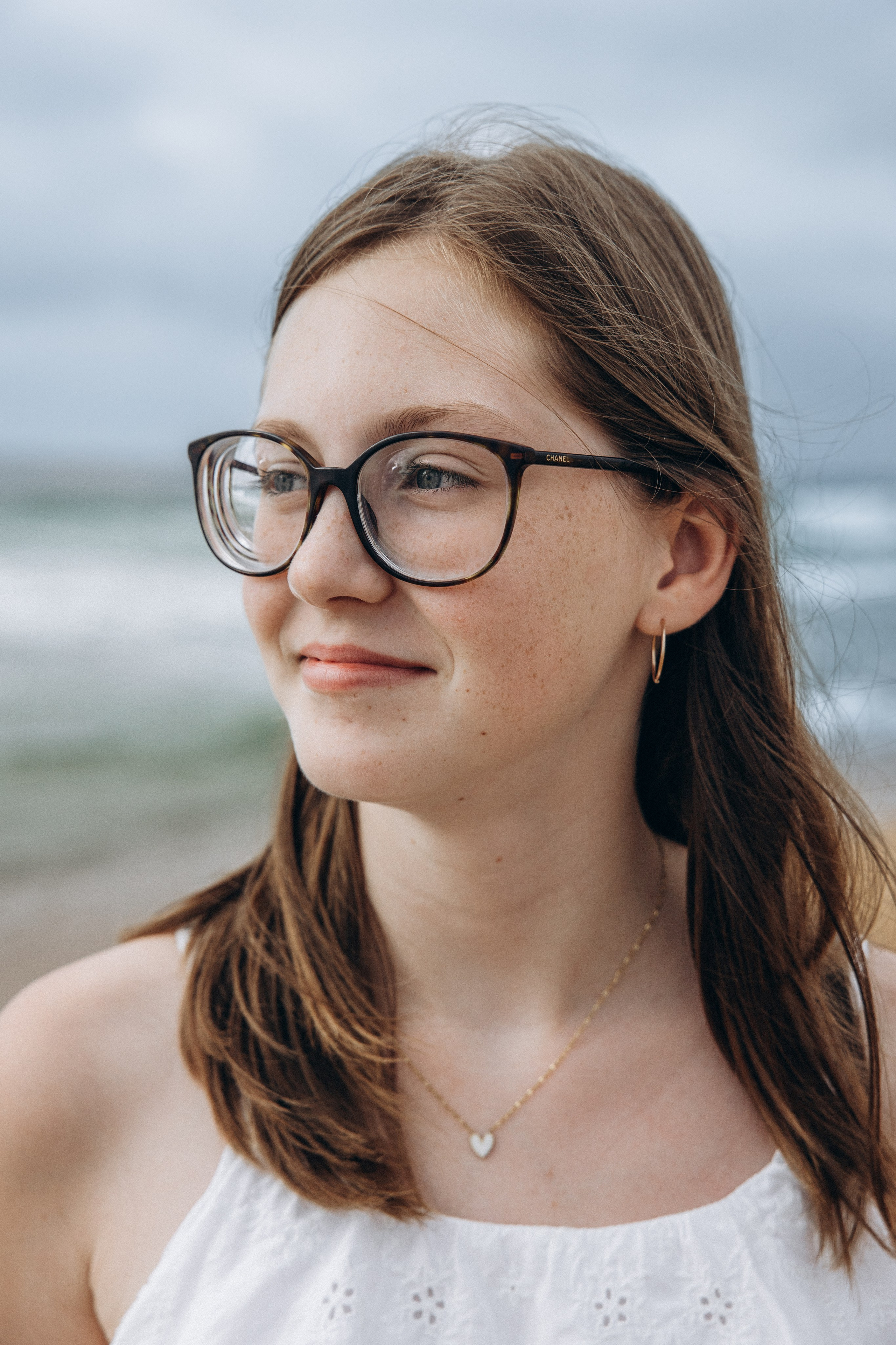 Family photoshoot by the ocean. Labenne Ocean Beach 2024. Eugenie Smirnova — wedding, corporate and lifestyle photographer in Toulouse and Southwest France