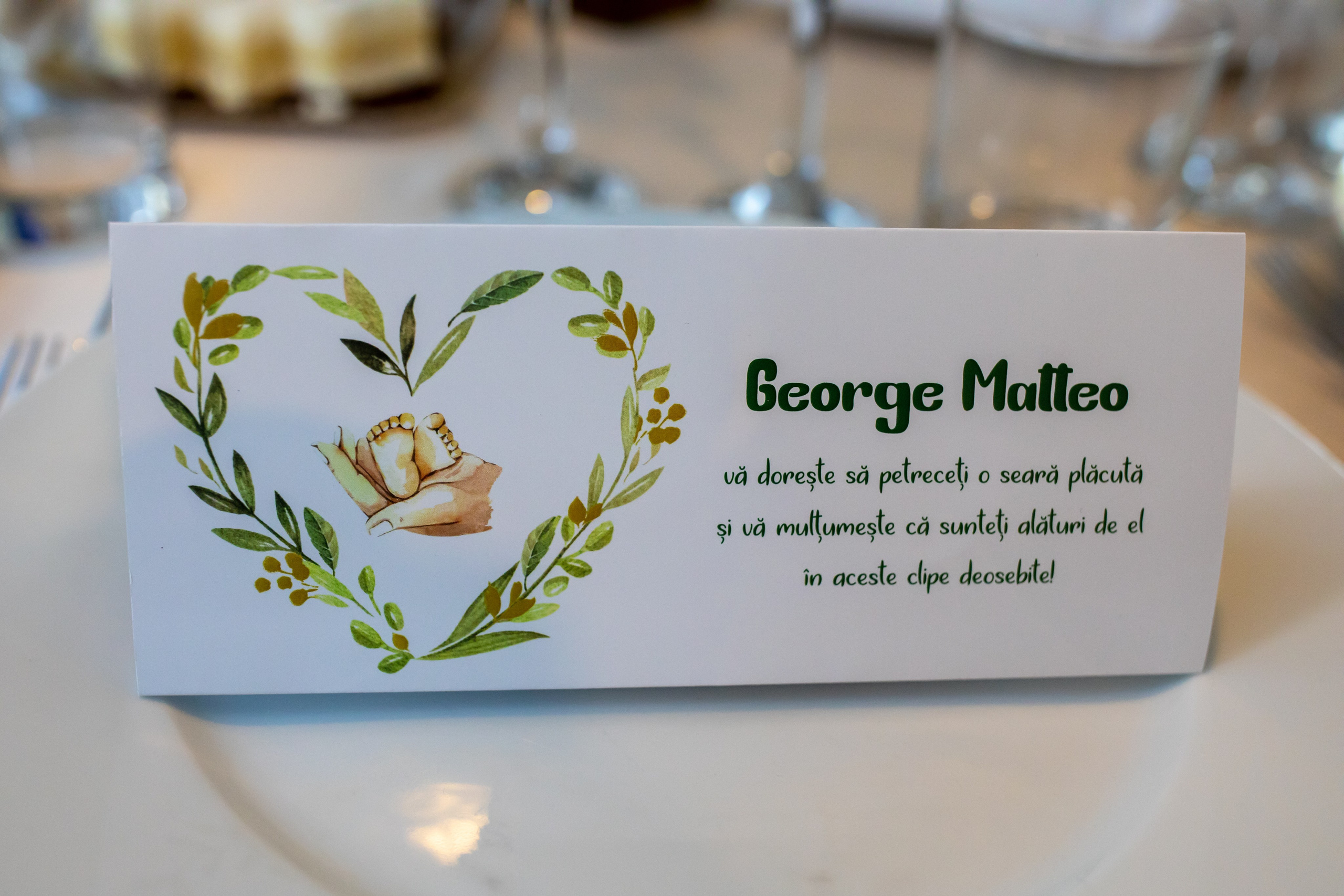 “Bebeluș botezat în biserică, ținut în brațe de nași”	•	“Detaliu cu lumânarea de botez decorată cu flori albe”	•	“Părinți emoționați alături de copilul lor la ceremonia de botez”	•	“Masa festivă de botez cu decor tematic și tort personalizat”	•	“Momentul în care preotul toarnă apă sfințită pe fruntea bebelușului”	“Bebeluș în rochie albă de botez, zâmbind în brațele mamei”	•	“Detaliu cu cruciulița de botez așezată pe o pernă de satin”	•	“Părinți și nași aprinzând lumânările în timpul ceremoniei de botez”	•	“Tort de botez decorat cu figurine tematice și numele copilului”	•	“Copil botezat dormind liniștit în pătuțul decorat festiv”	•	“Momentul în care preotul binecuvântează copilul în fața altarului”	•	“Invitați adunându-se în jurul mesei festive la petrecerea de botez”	•	“Bebeluș ținând în mână o jucărie personalizată primită la botez”	•	“Familie fericită pozând împreună după ceremonia de botez”	•	“Decor tematic cu baloane și flori la locația petrecerii de botez” fotograf Botoșani fotograf evenimente fotograf botez Alin Chirila fotograf alinofotostudio,- Preotul ținându-l pe micuțul Mathias Gabriel la botez, în biserica Înălțarea Domnului, Copălău  - Detalii de la botezul lui Mathias – lumânare, trusou și icoană  - Familia lui Mathias Gabriel alături de micuț, în ziua botezului  - Portret emoționant cu mama și bebelușul în brațe, în biserică,fotograf profesionist evenimente Botoșani, Iași, Suceava, Fălticeni, Bacău, Pașcani, Roman - AlinoFotoStudio by Alin Chirilă - servicii foto nuntă, botez, cununie, ședințe foto creative, albume personalizate, fotografii emoționante și calitative pentru cele mai importante momente din viață,fotograf nuntă Botoșani Alin Chirilă,  ședință foto botez Iași - AlinoFotoStudio,  servicii fotograf profesionist evenimente Suceava,  fotograf cununie civilă Fălticeni - Alin Chirilă,  album foto nuntă personalizat Bacău.“Bebeluș botezat în biserică, ținut în brațe de nași”	•	“Detaliu cu lumânarea de botez decorată cu flori albe”	•	“Părinți emoționați alături de copilul lor la ceremonia de botez”	•	“Masa festivă de botez cu decor tematic și tort personalizat”	•	“Momentul în care preotul toarnă apă sfințită pe fruntea bebelușului”	“Bebeluș în rochie albă de botez, zâmbind în brațele mamei”	•	“Detaliu cu cruciulița de botez așezată pe o pernă de satin”	•	“Părinți și nași aprinzând lumânările în timpul ceremoniei de botez”	•	“Tort de botez decorat cu figurine tematice și numele copilului”	•	“Copil botezat dormind liniștit în pătuțul decorat festiv”	•	“Momentul în care preotul binecuvântează copilul în fața altarului”	•	“Invitați adunându-se în jurul mesei festive la petrecerea de botez”	•	“Bebeluș ținând în mână o jucărie personalizată primită la botez”	•	“Familie fericită pozând împreună după ceremonia de botez”	•	“Decor tematic cu baloane și flori la locația petrecerii de botez” fotograf Botoșani fotograf evenimente fotograf botez Alin Chirila fotograf alinofotostudio.fotograf botez Amelis Maria, fotografie botez Botoșani, fotograf Alin Chirilă, amintiri botez, fotografii botez, botez Amelis Maria, fotograf copii, fotografie botez în Botoșani,