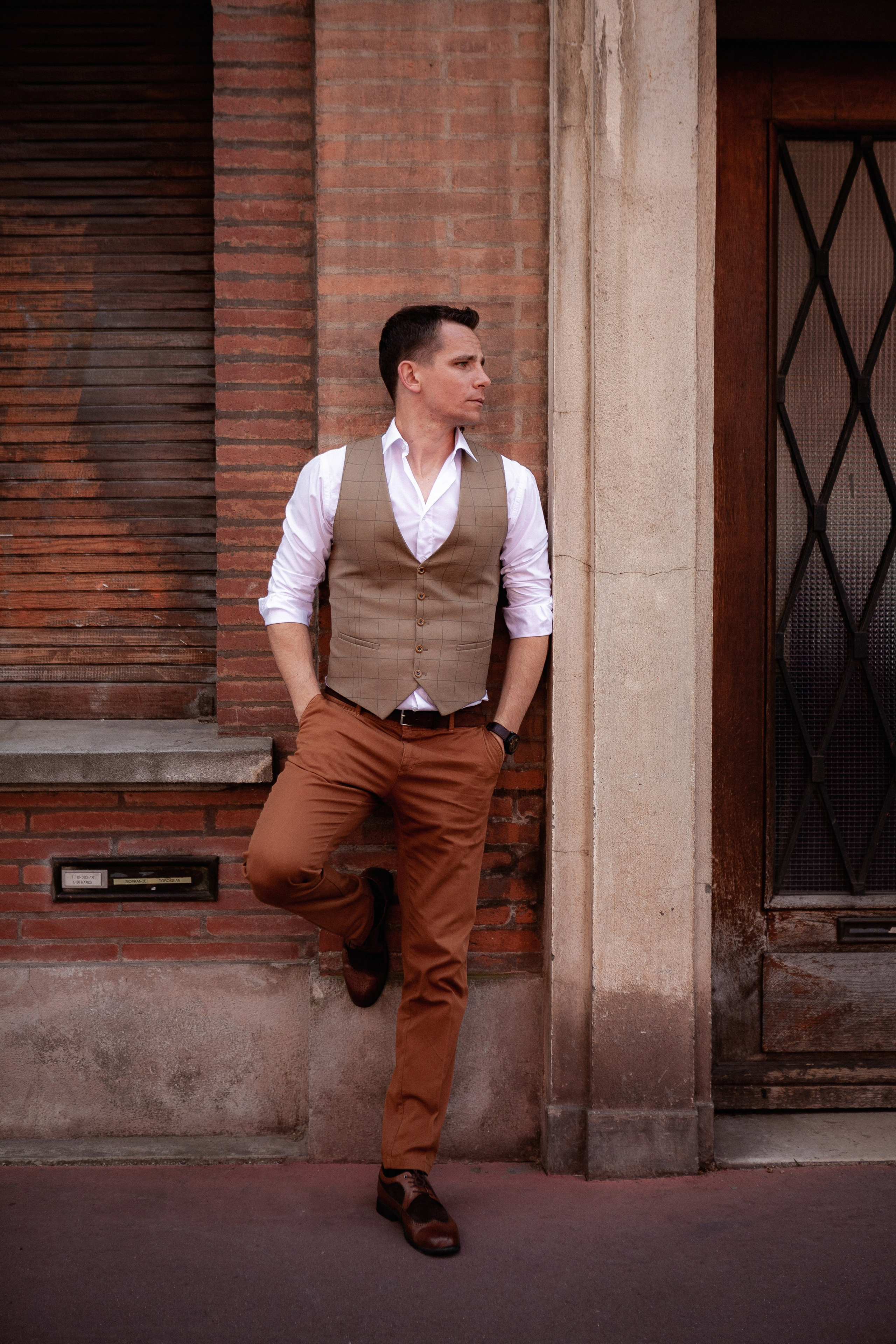 Personal brand photoshoot in Toulouse. Eugenie Smirnova — wedding, corporate and lifestyle photographer in Toulouse and Southwest France