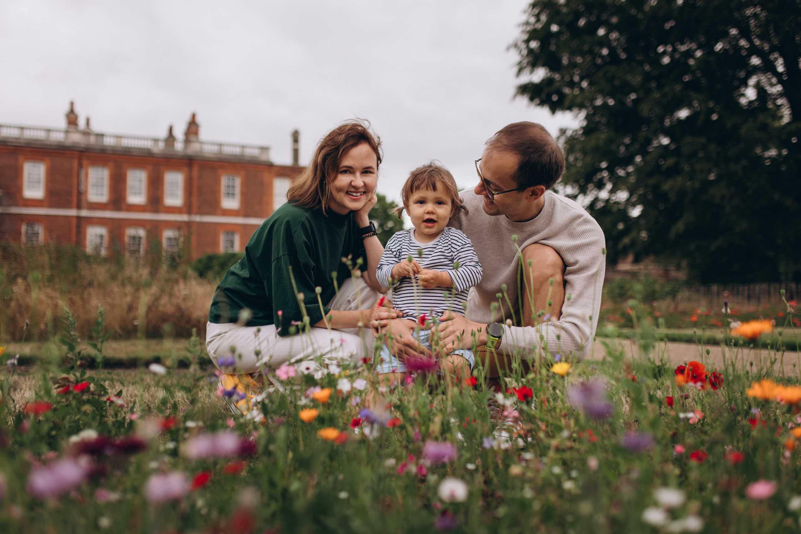 Milena with parents (Greenwich Park). Anastasia Klink, Photographer in London