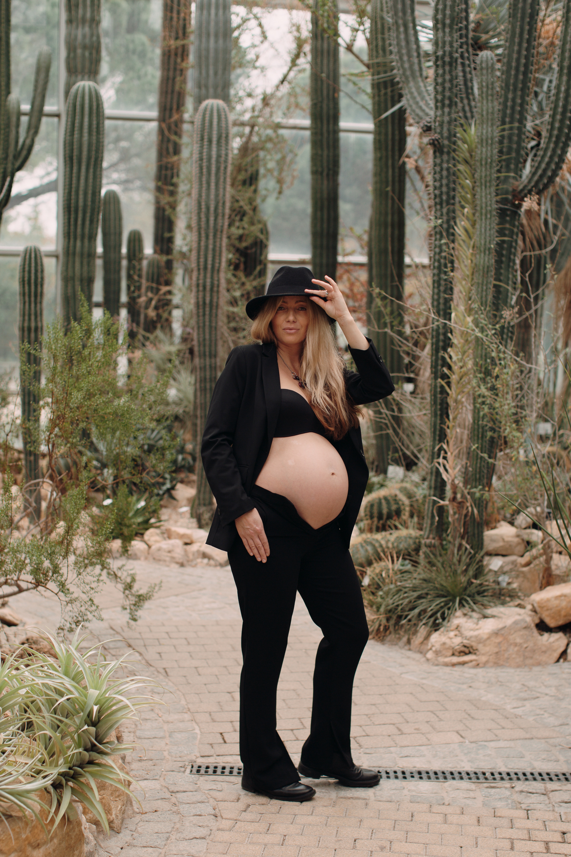 Albina im Garten. Familien- und Hochzeitsfotografin in Frankfurt am Main Alina Braun