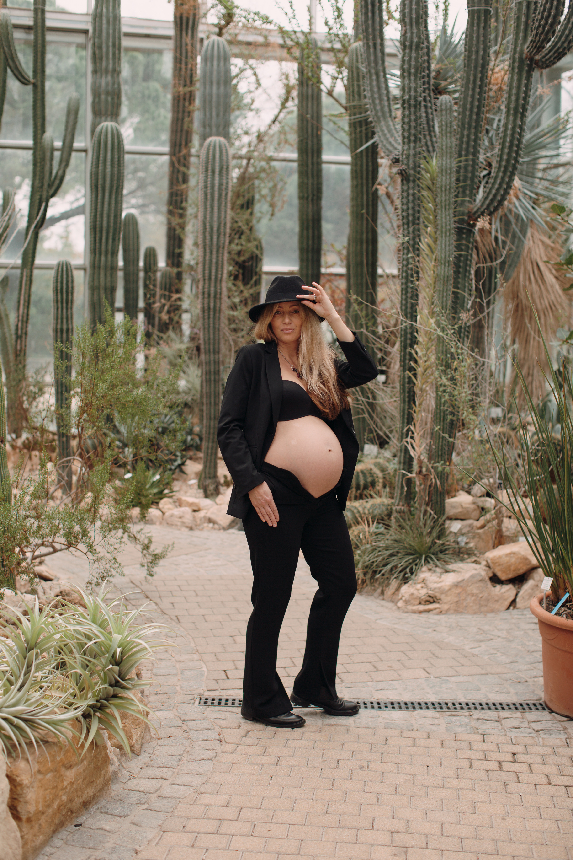 Albina im Garten. Familien- und Hochzeitsfotografin in Frankfurt am Main Alina Braun