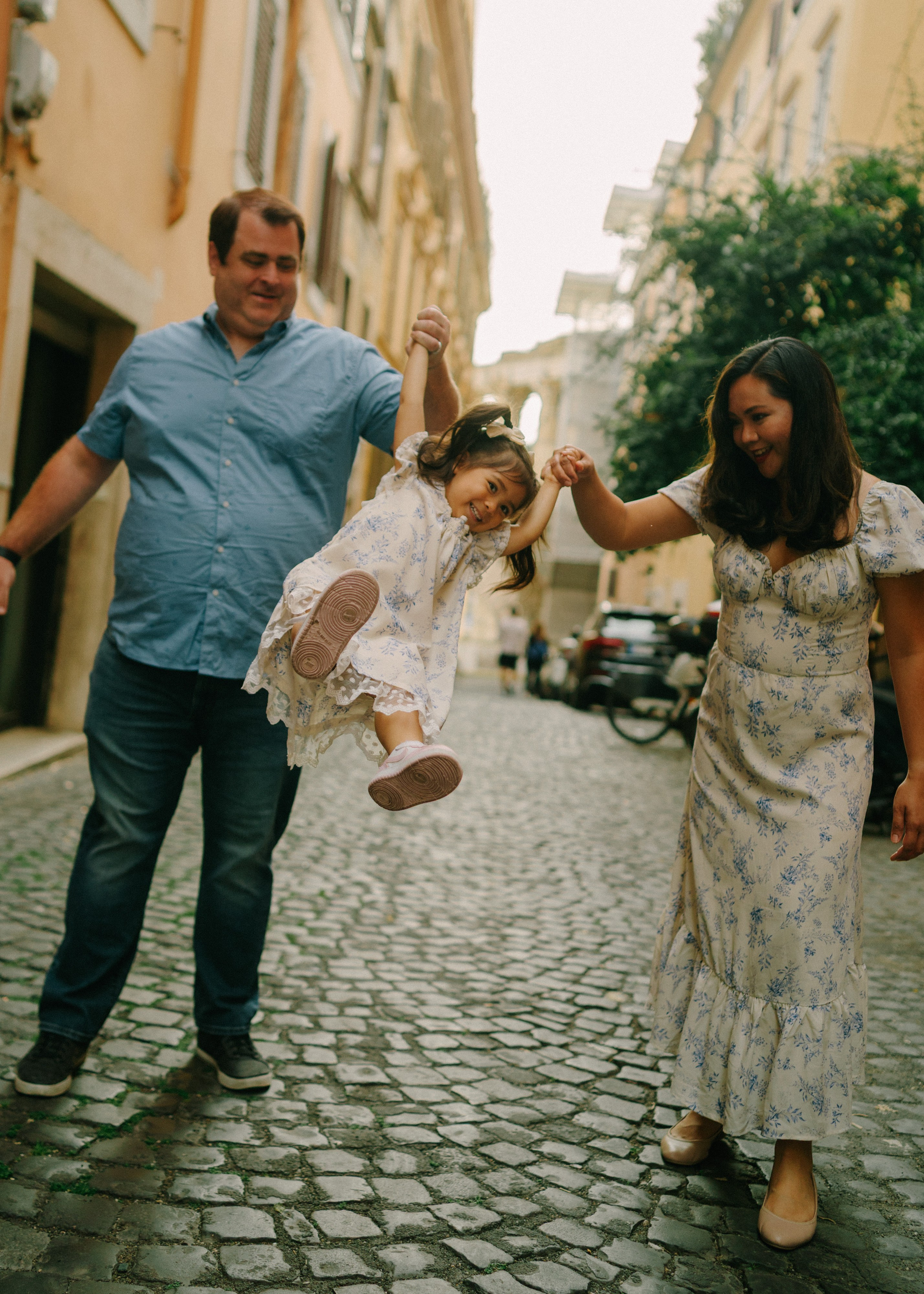 Colosseum Family shoot. Photographer in Rome and Italy. Stas Varych