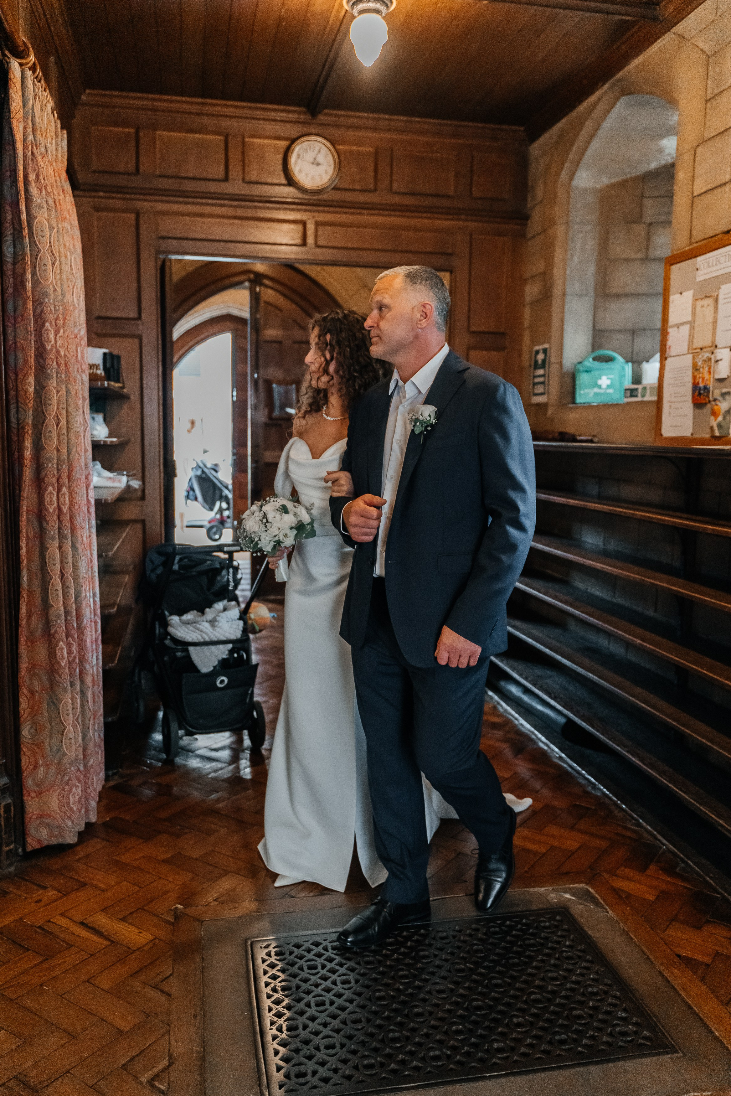 Wedding ceremony at The Lower chapel in Eton, Wedding in Eton, wedding photographer in Eton, wedding photographer in Eton