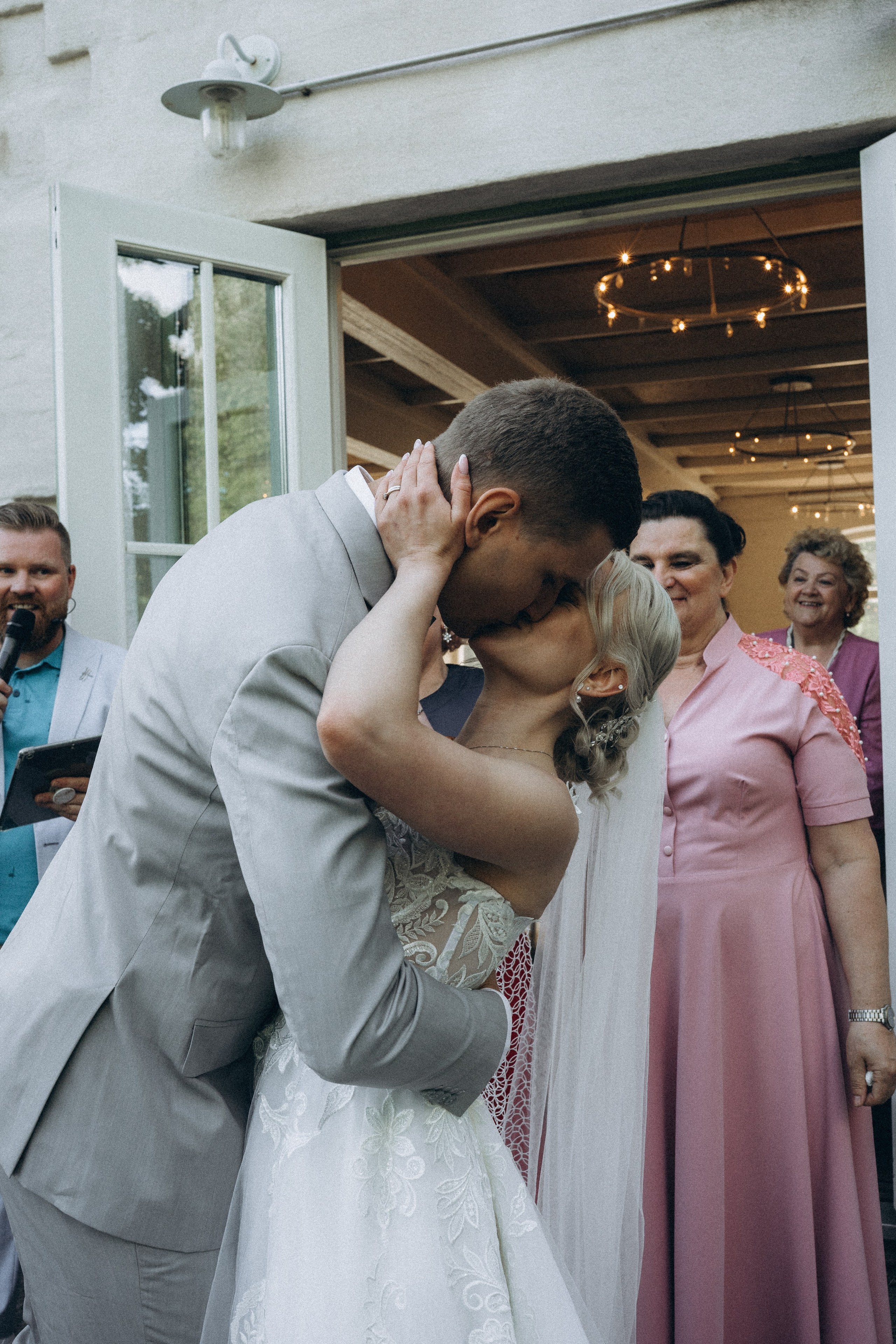 Wedding. Wedding and portrait photographer in Helsinki Vickan O