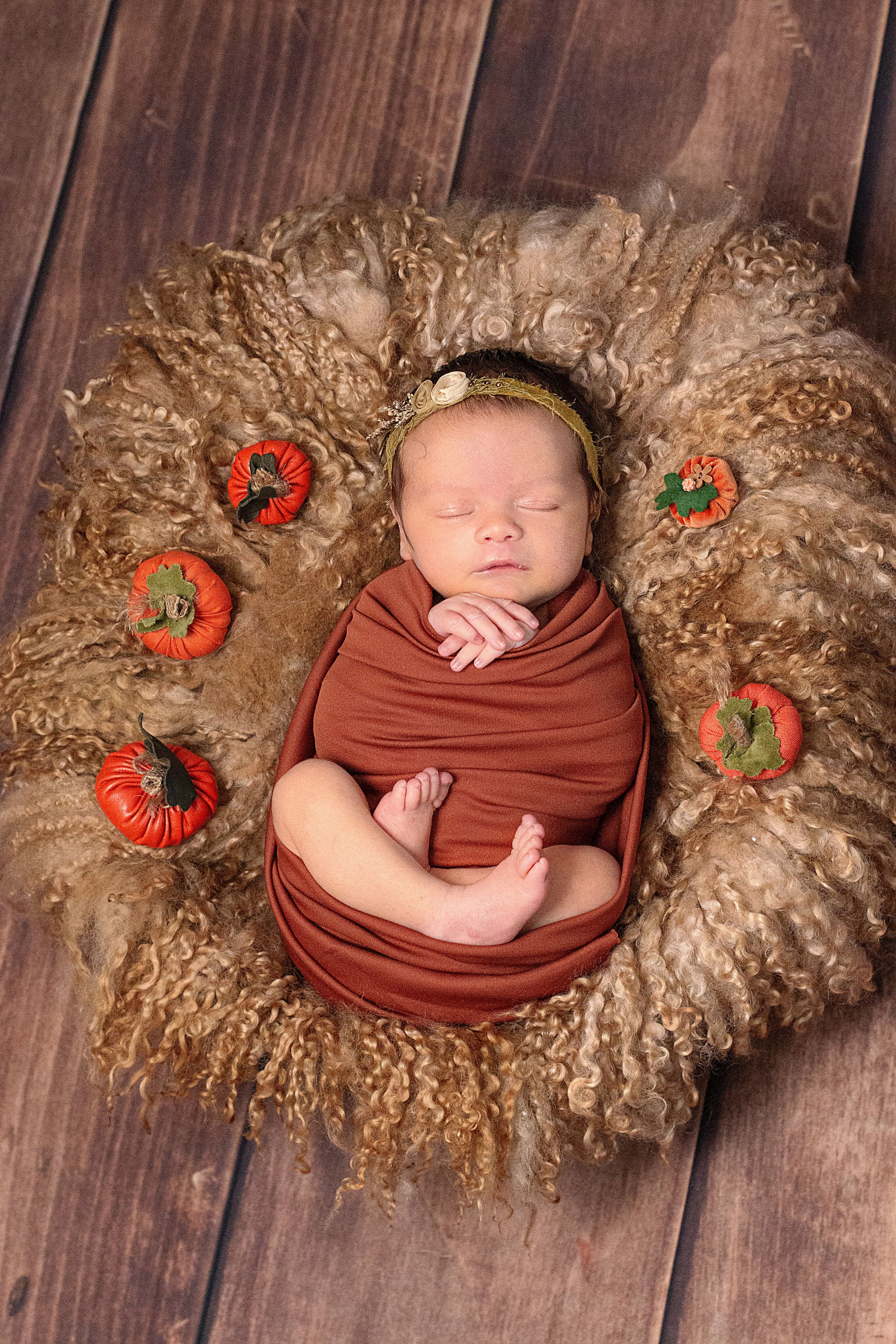 Newborn классическая. Детский и семейный фотограф в г. Бельцы