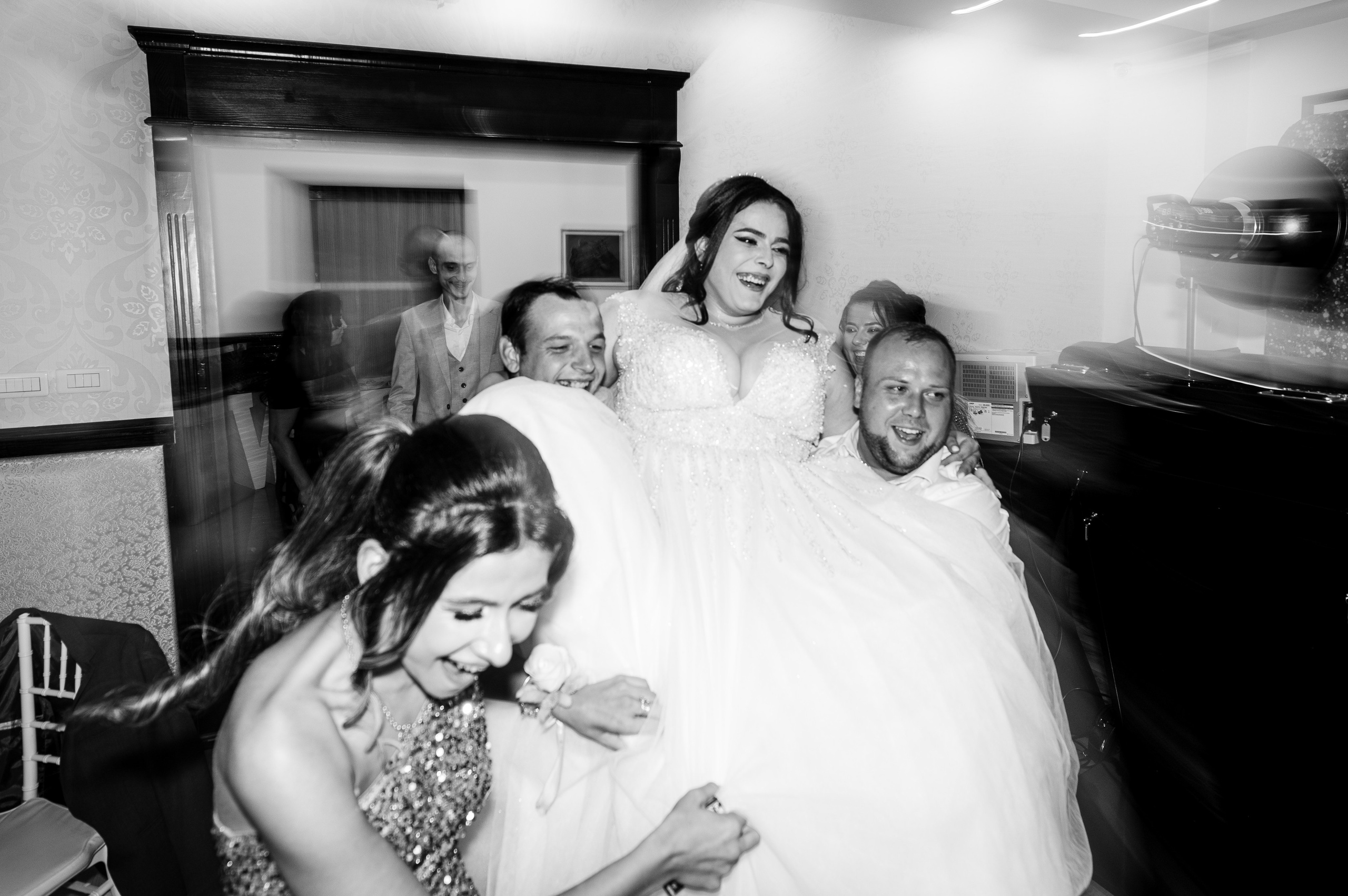 Ramona & Liviu. Mugurel Olteanu Fotograf