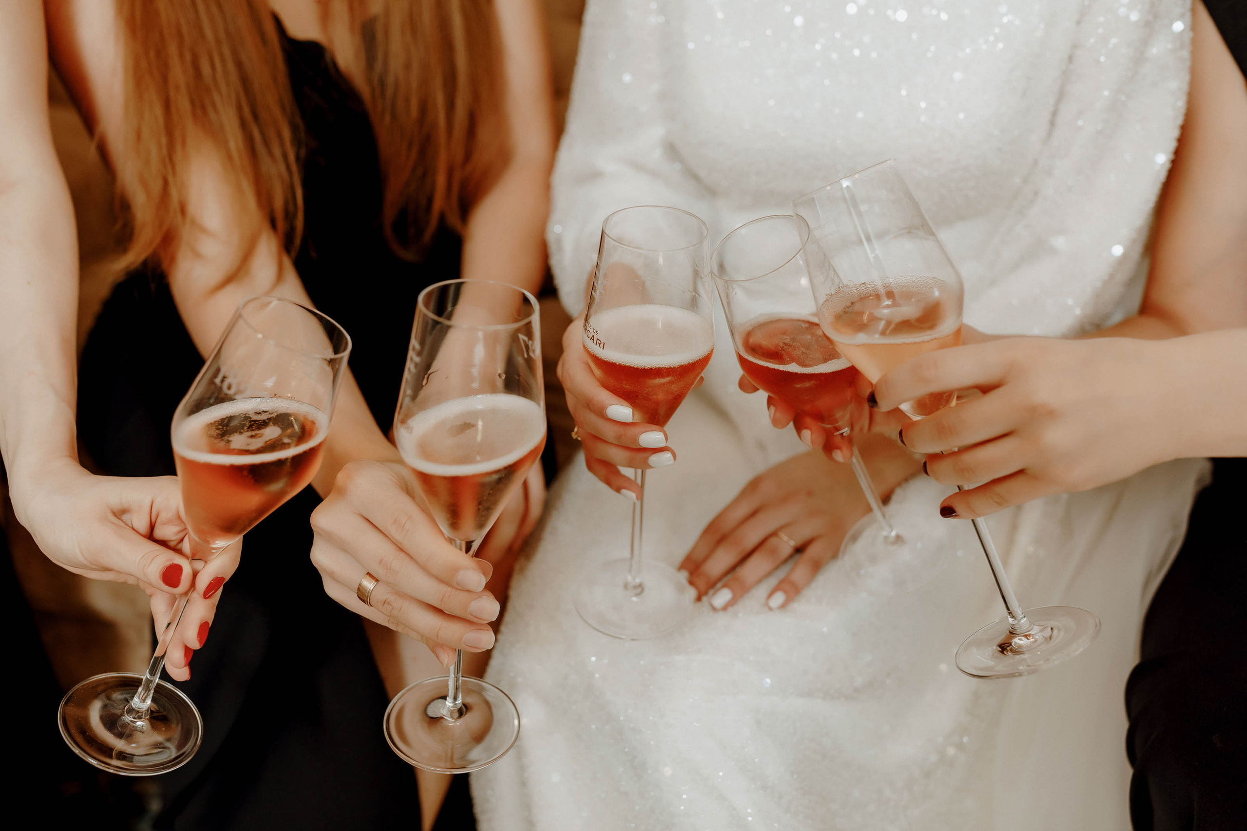 Dragoste pe buze. Servicii Foto Video în Chișinău și Europa ID-Brothers