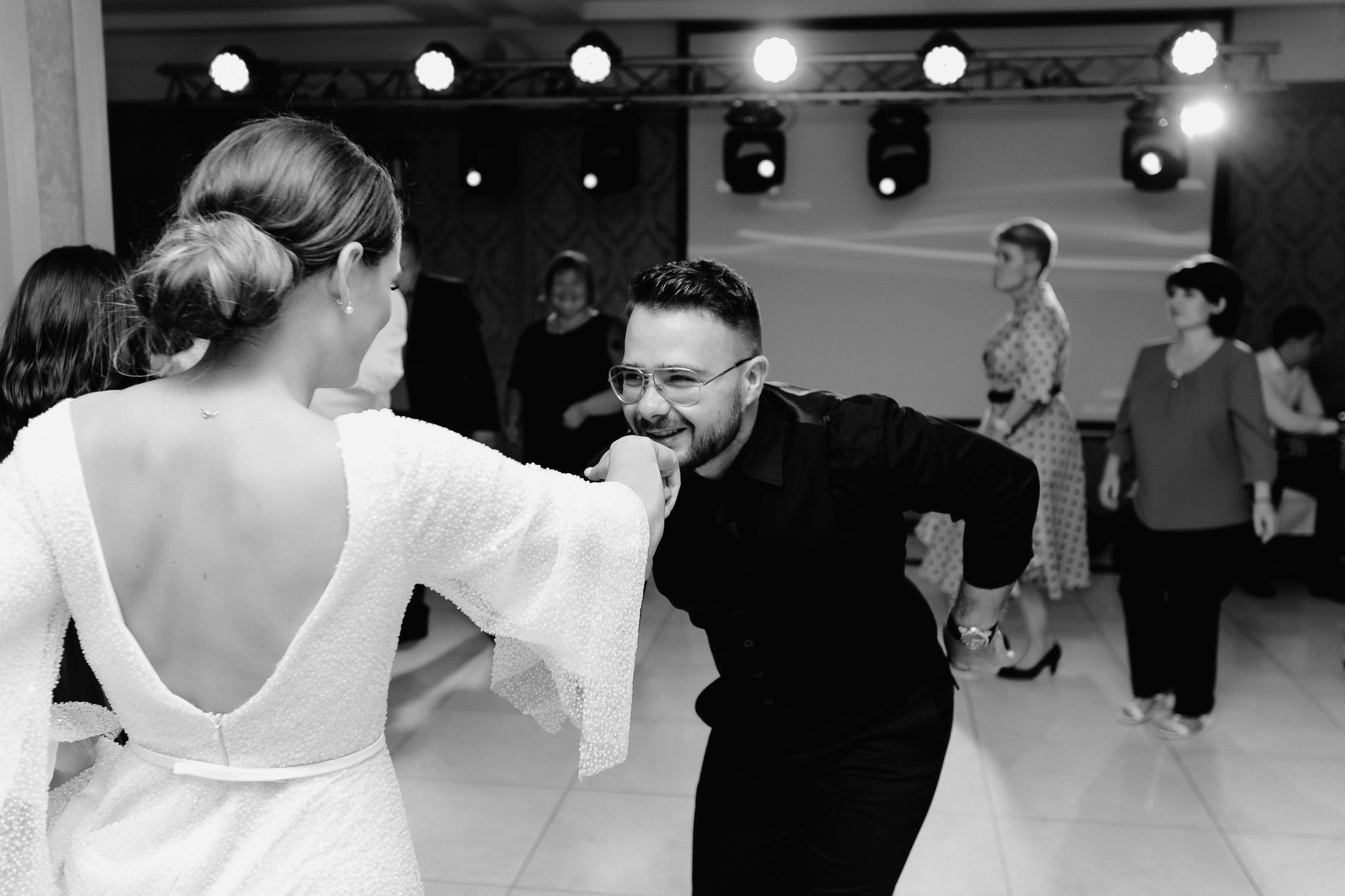 Dragoste pe buze. Servicii Foto Video în Chișinău și Europa ID-Brothers