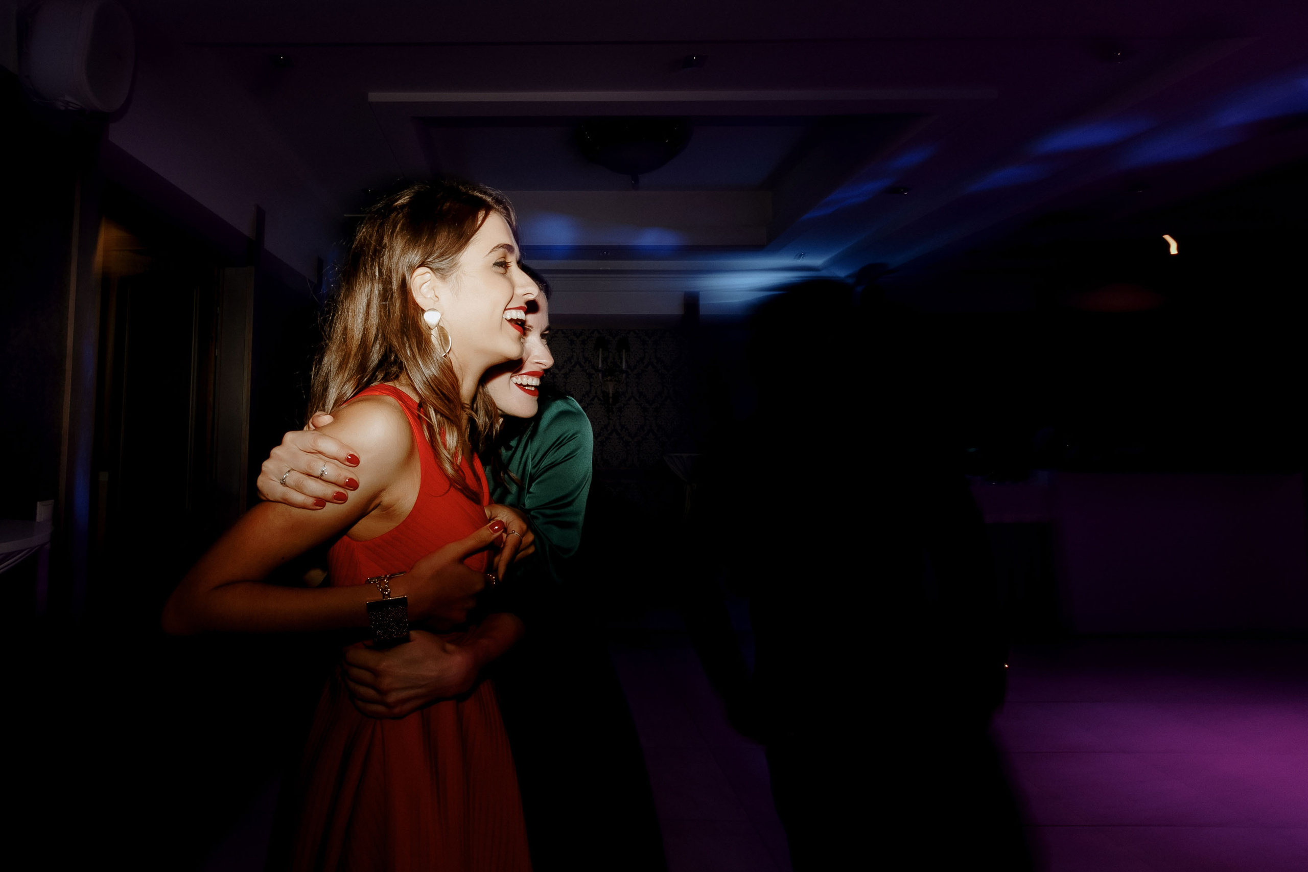 Dragoste pe buze. Servicii Foto Video în Chișinău și Europa ID-Brothers