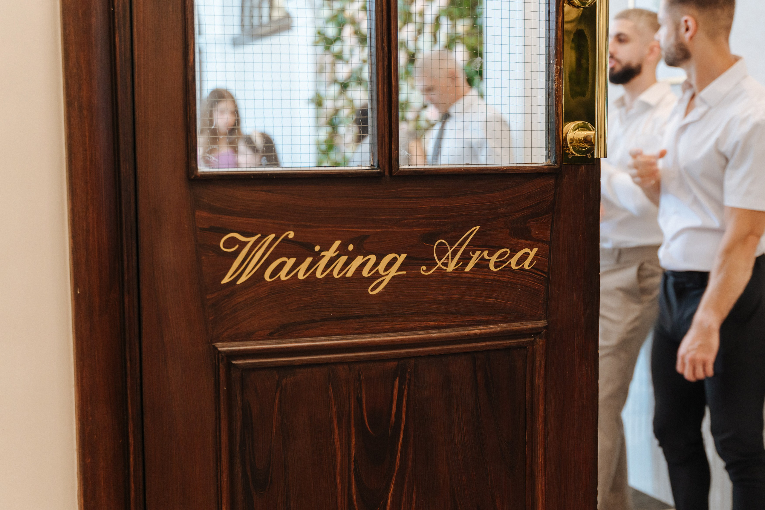 Civil ceremony at Chelsea Old Town Hall,  Wedding in Chelsea, Wedding in London,  wedding photographer in Chelsea, wedding photographer in London, wedding photographer London, documentary wedding photography, stylish wedding photos, creative wedding photographer UK, wedding photographer for international couples, natural wedding photography, London wedding photos, Ekaterina Romanova, Russian speaking wedding photographer, быстрый фотограф на свадьбу Лондон, креативный свадебный фотограф, свадебный фотограф Великобритания