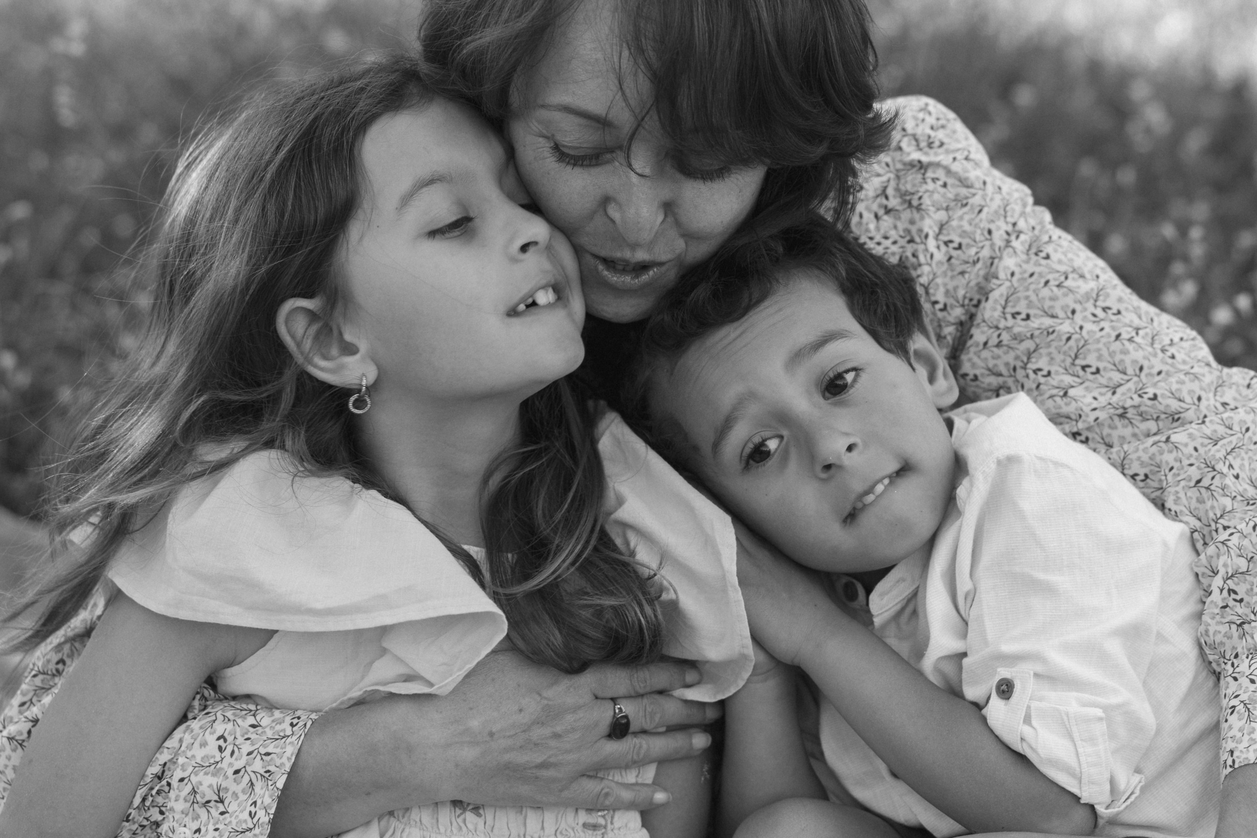 Professional Family Photography in nature. Photographer in Madrid, Spain. Alyona Belyaninova