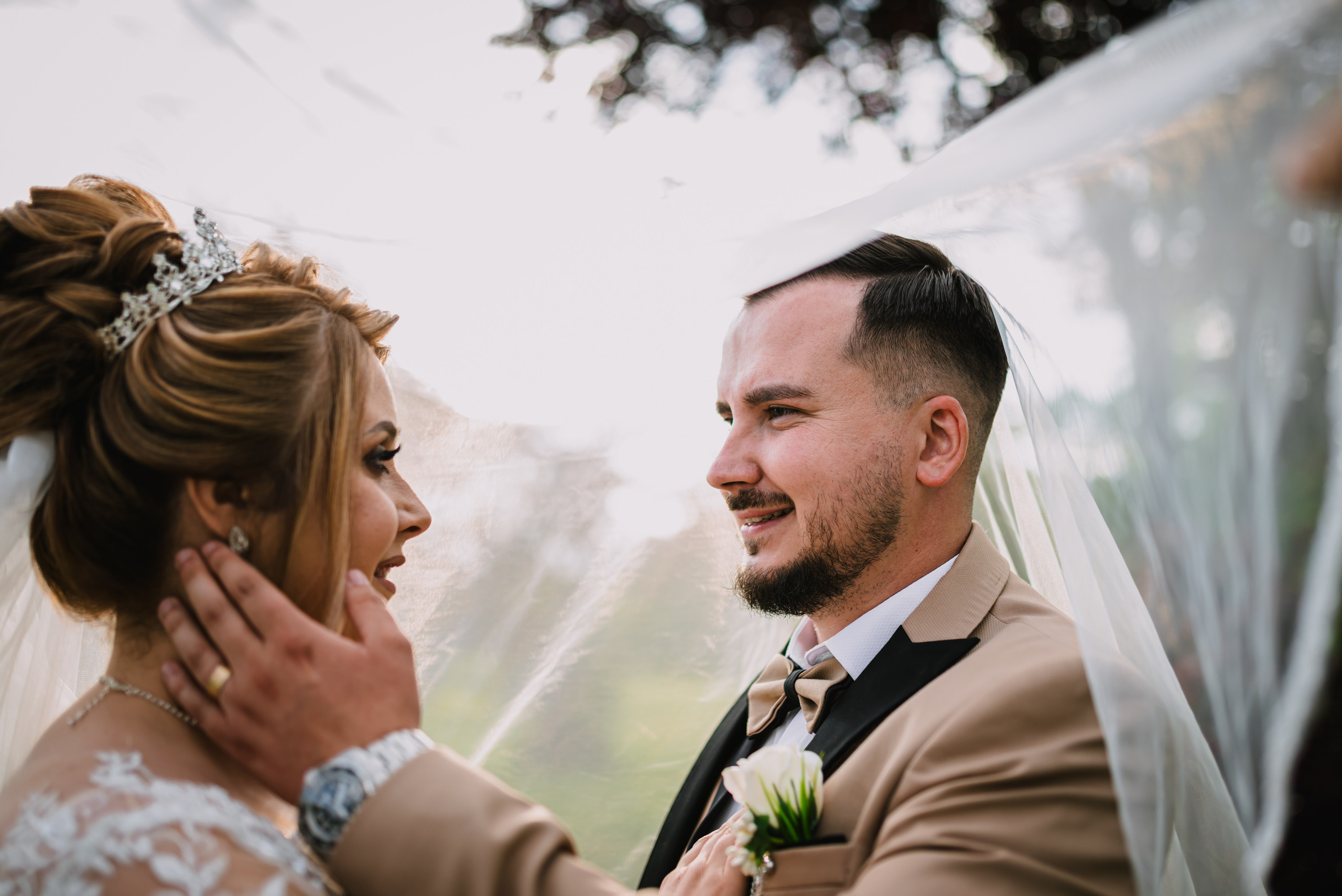 Fotografia de nuntă. Andrei Voicu Fotograf. Povești nescrise, surprinse atent