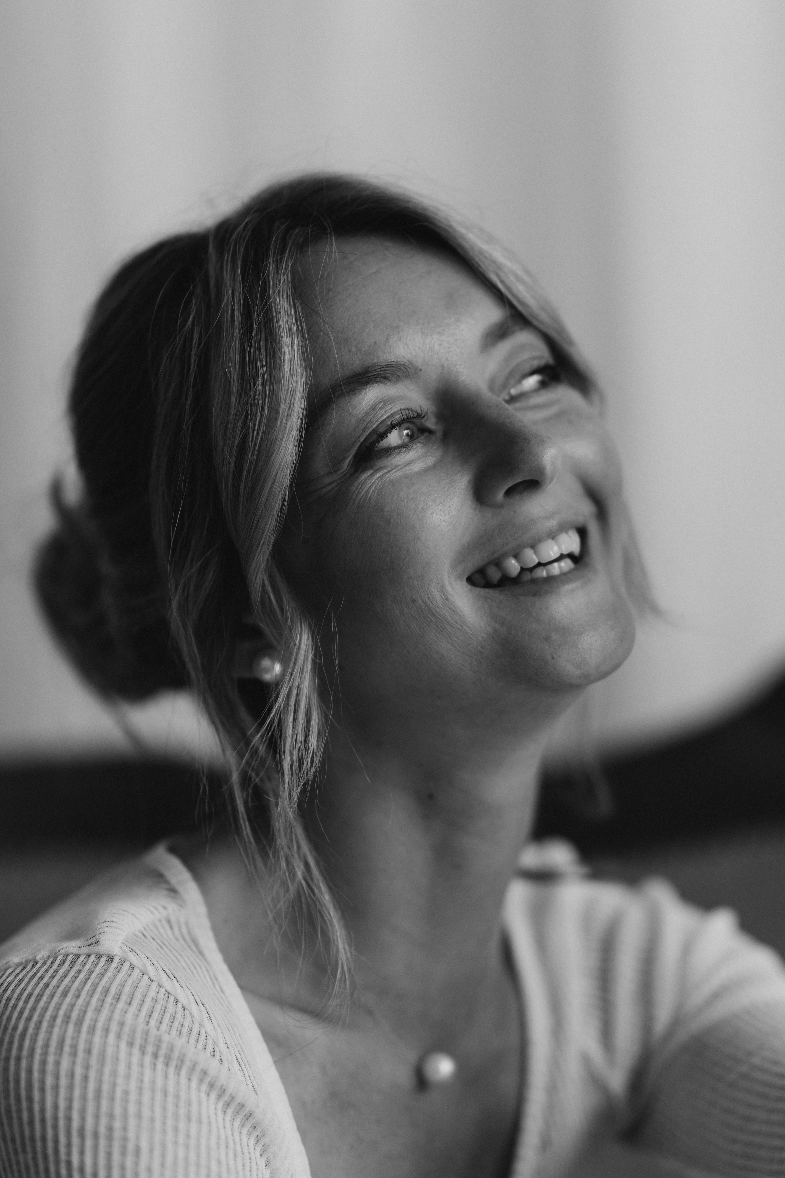 Olga. Wedding and portrait photographer in Helsinki Vickan O