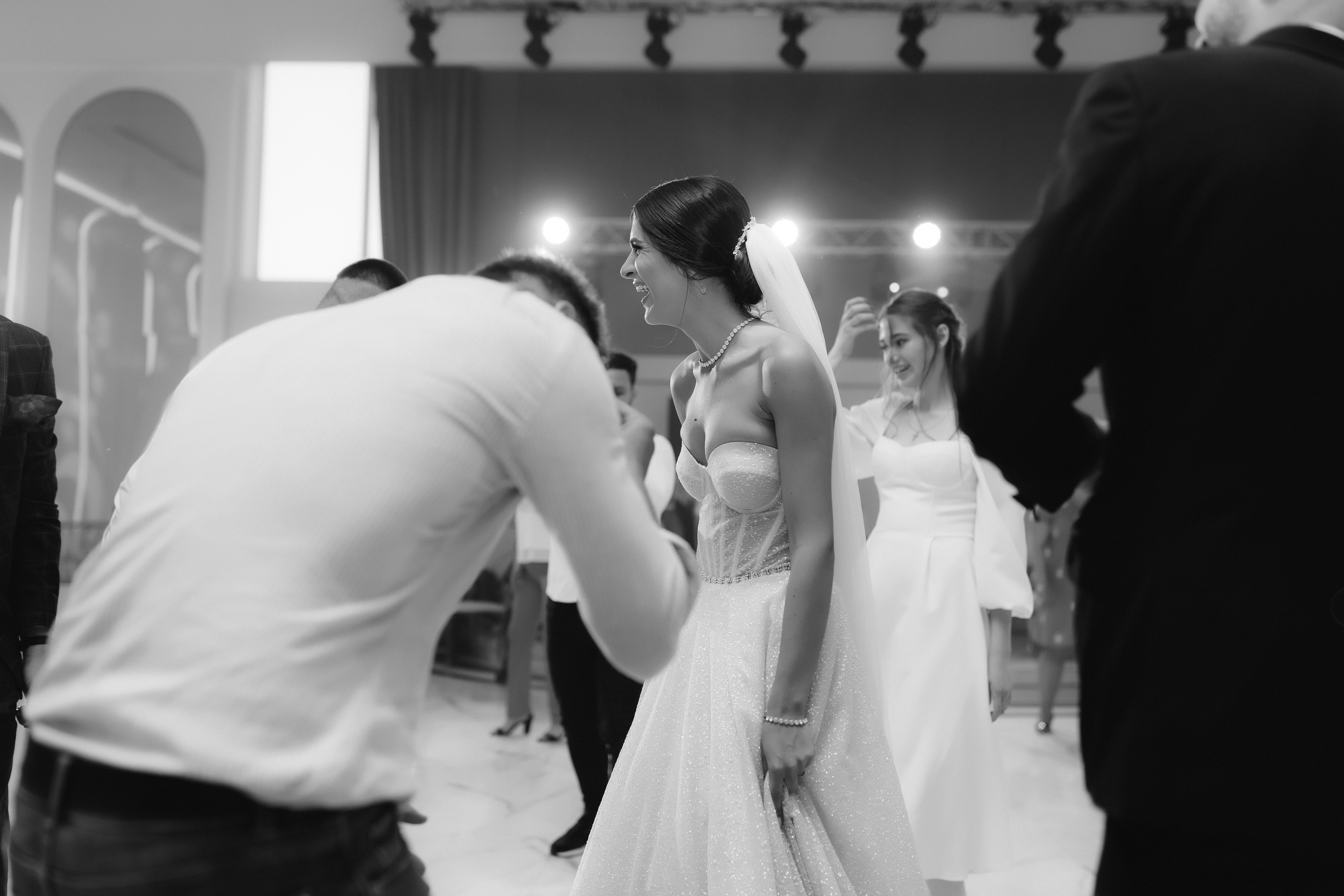 Alături de tine sunt o stea. Servicii Foto Video în Chișinău și Europa ID-Brothers