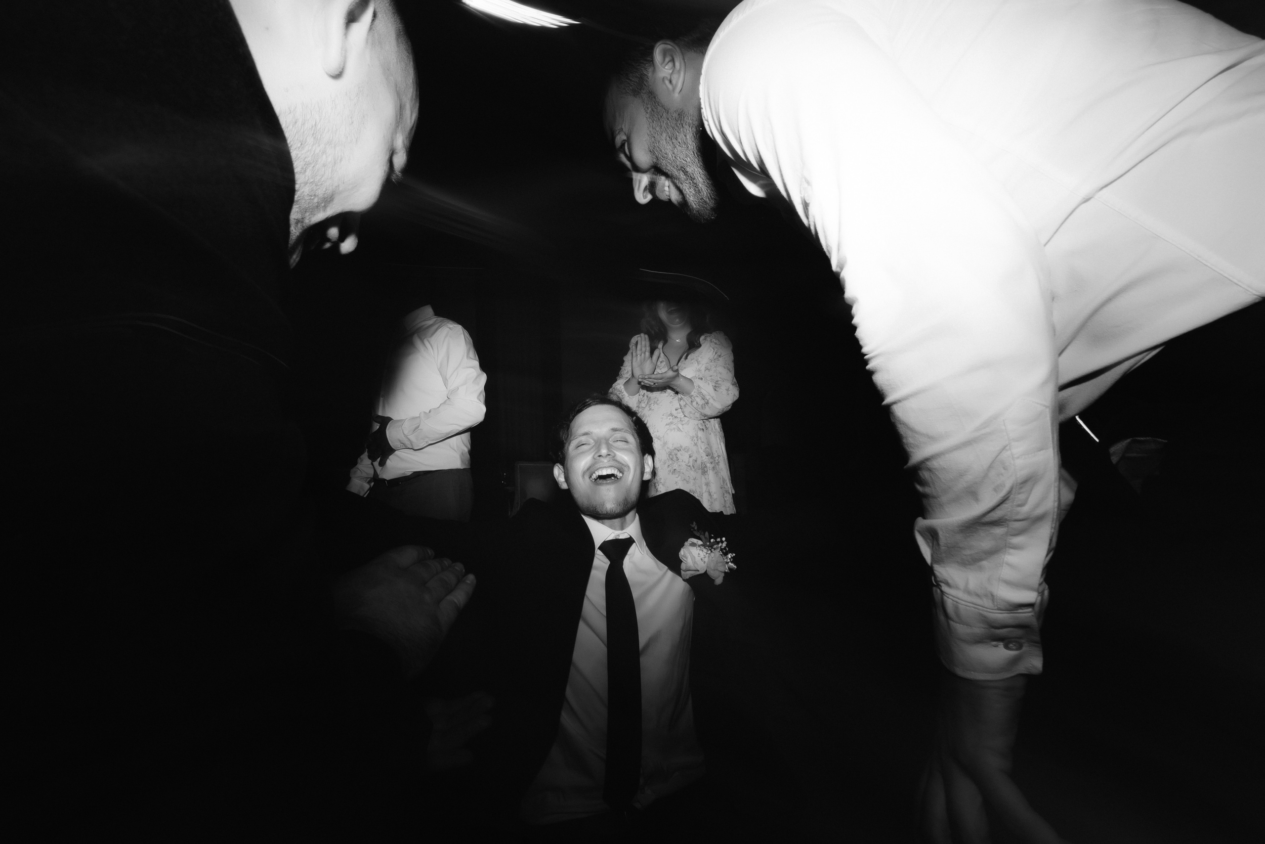 2 4ever. Servicii Foto Video în Chișinău și Europa ID-Brothers