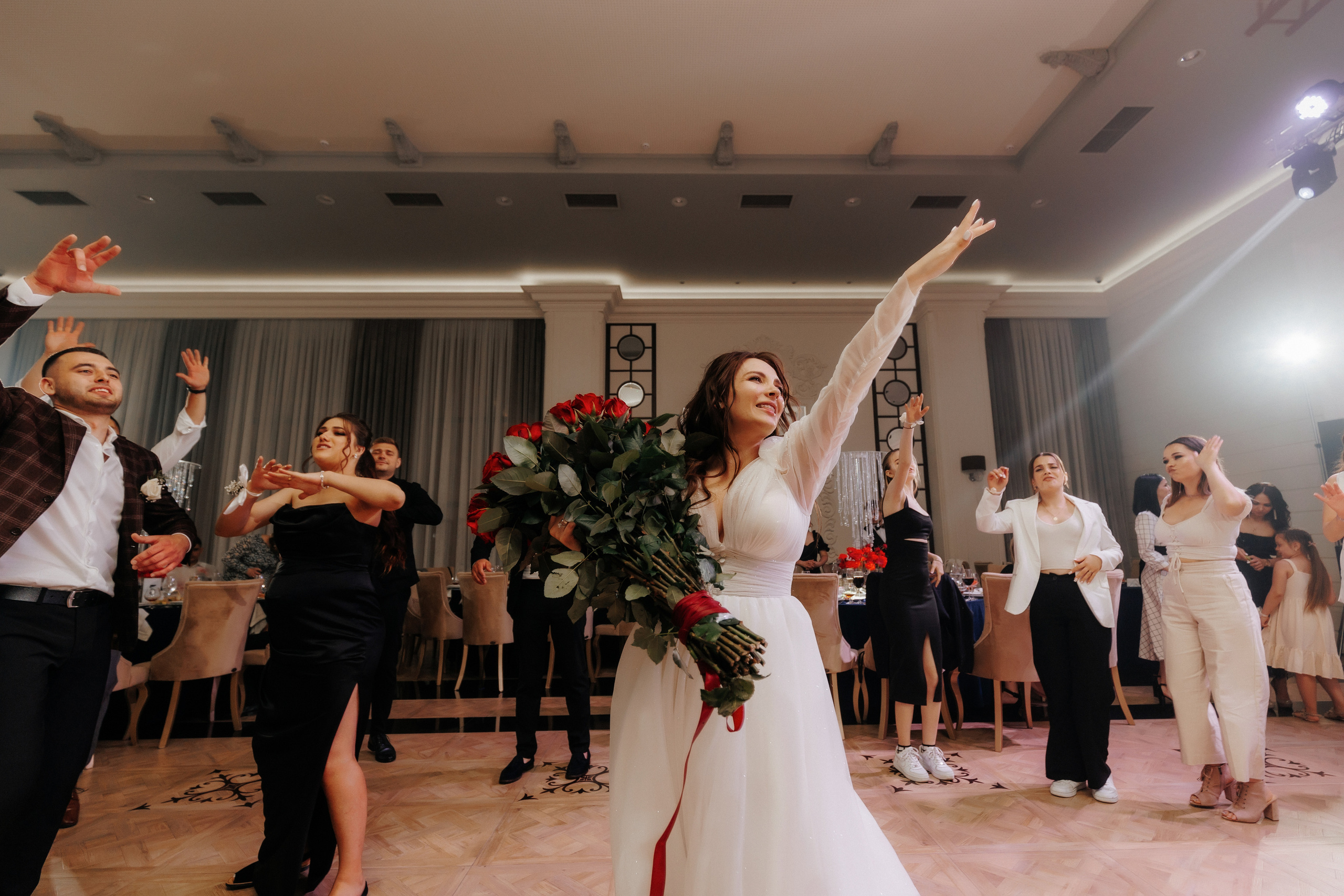 2 4ever. Servicii Foto Video în Chișinău și Europa ID-Brothers