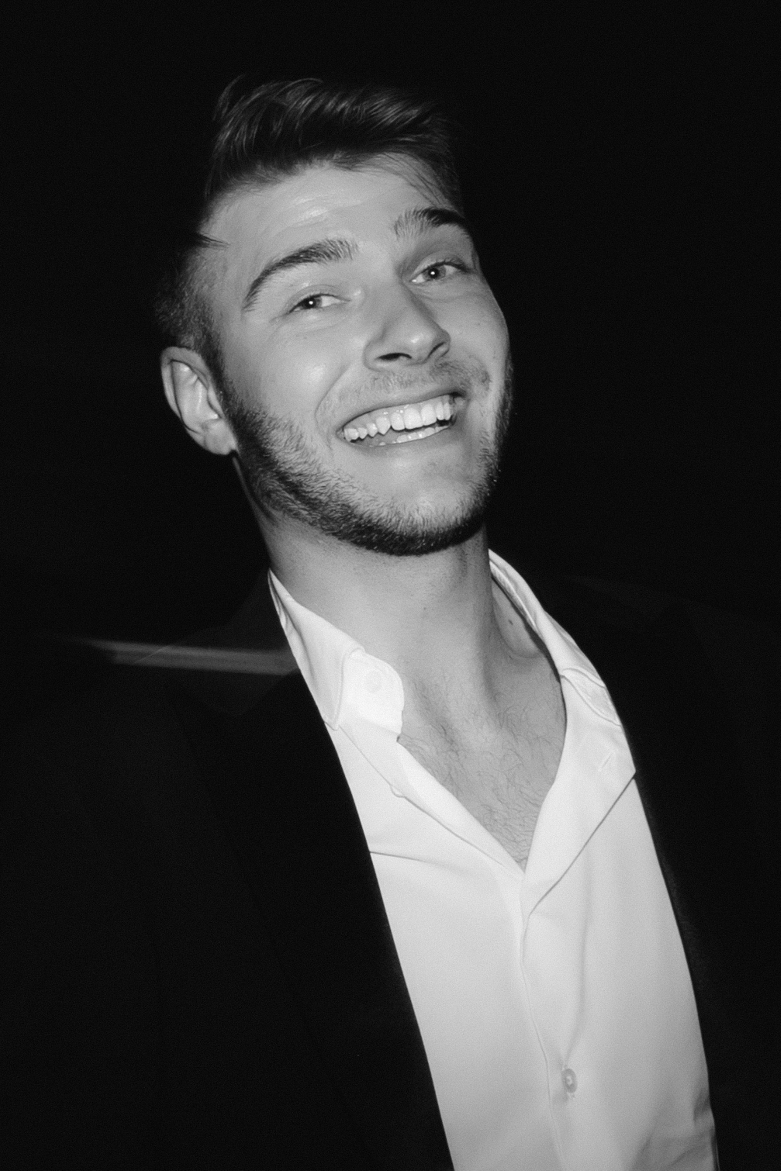 Alături de tine sunt o stea. Servicii Foto Video în Chișinău și Europa ID-Brothers