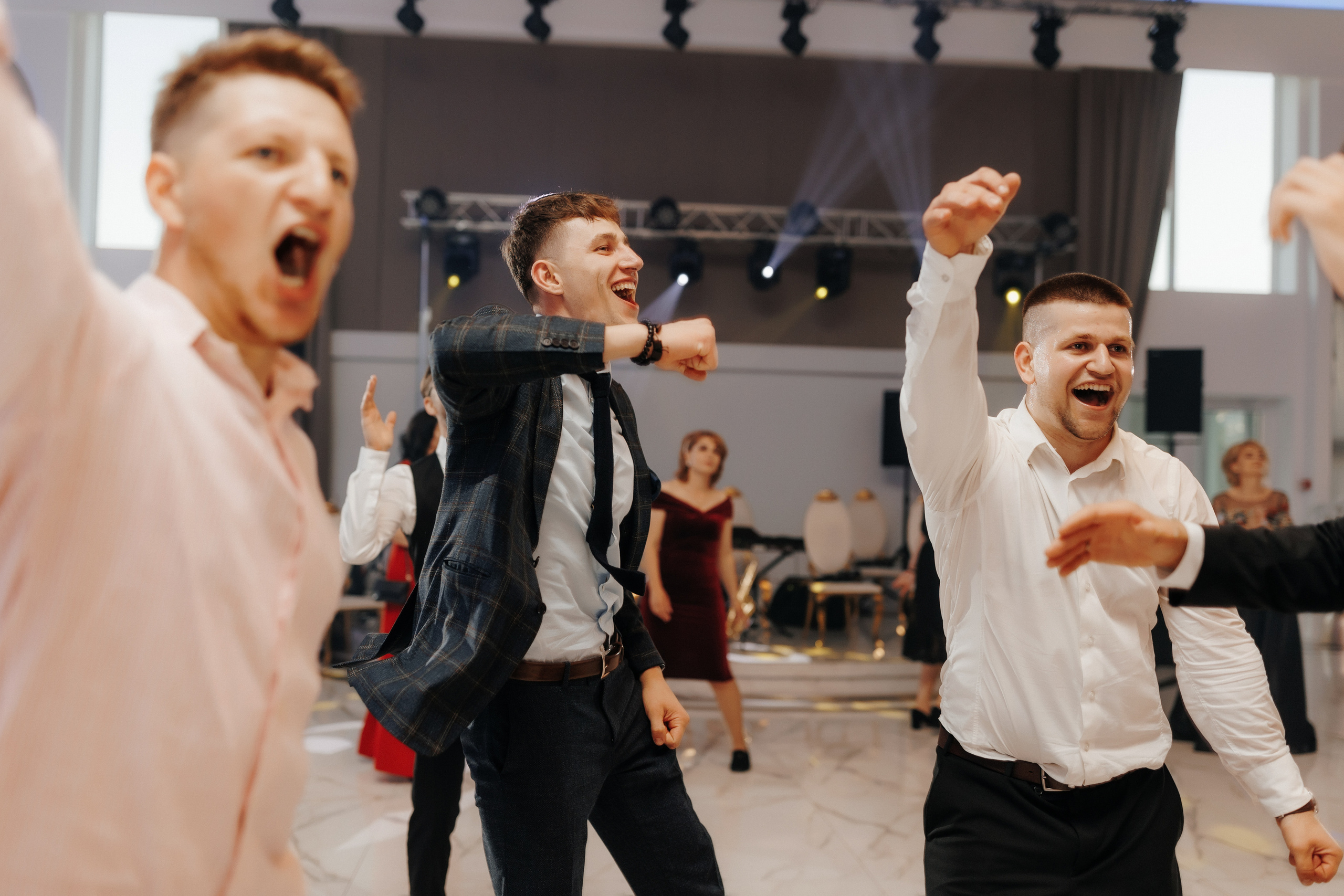 Alături de tine sunt o stea. Servicii Foto Video în Chișinău și Europa ID-Brothers