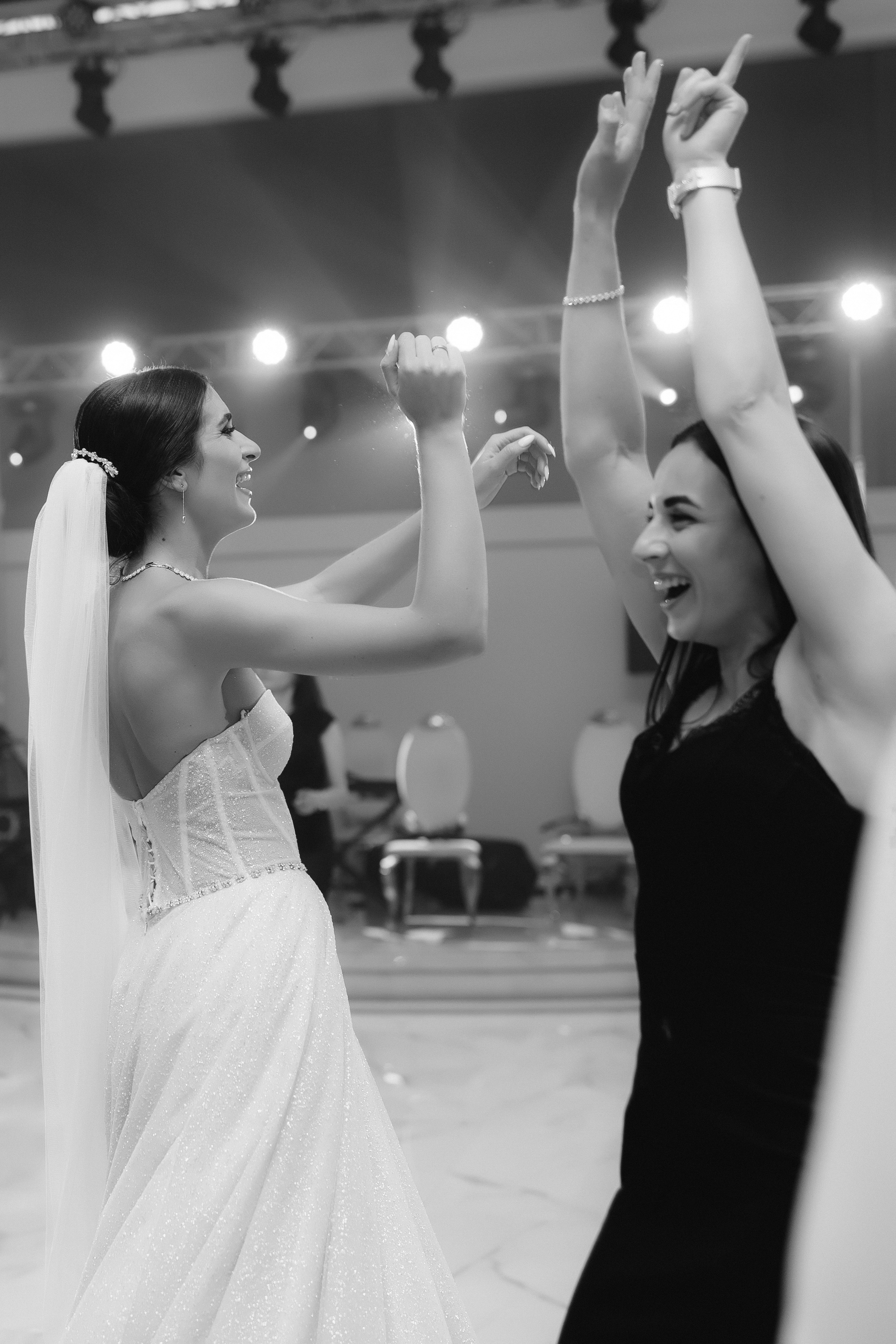 Alături de tine sunt o stea. Servicii Foto Video în Chișinău și Europa ID-Brothers