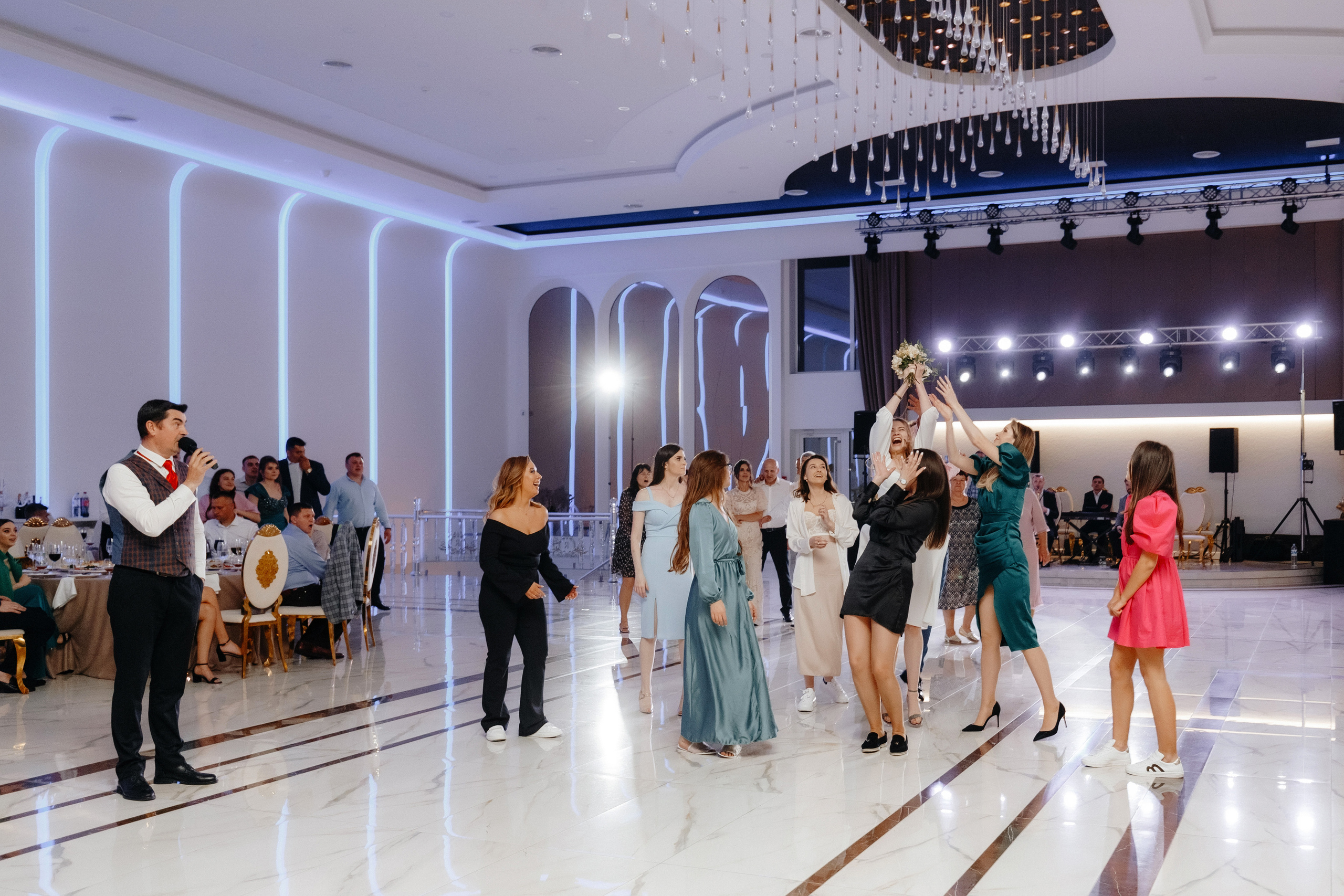 Alături de tine sunt o stea. Servicii Foto Video în Chișinău și Europa ID-Brothers