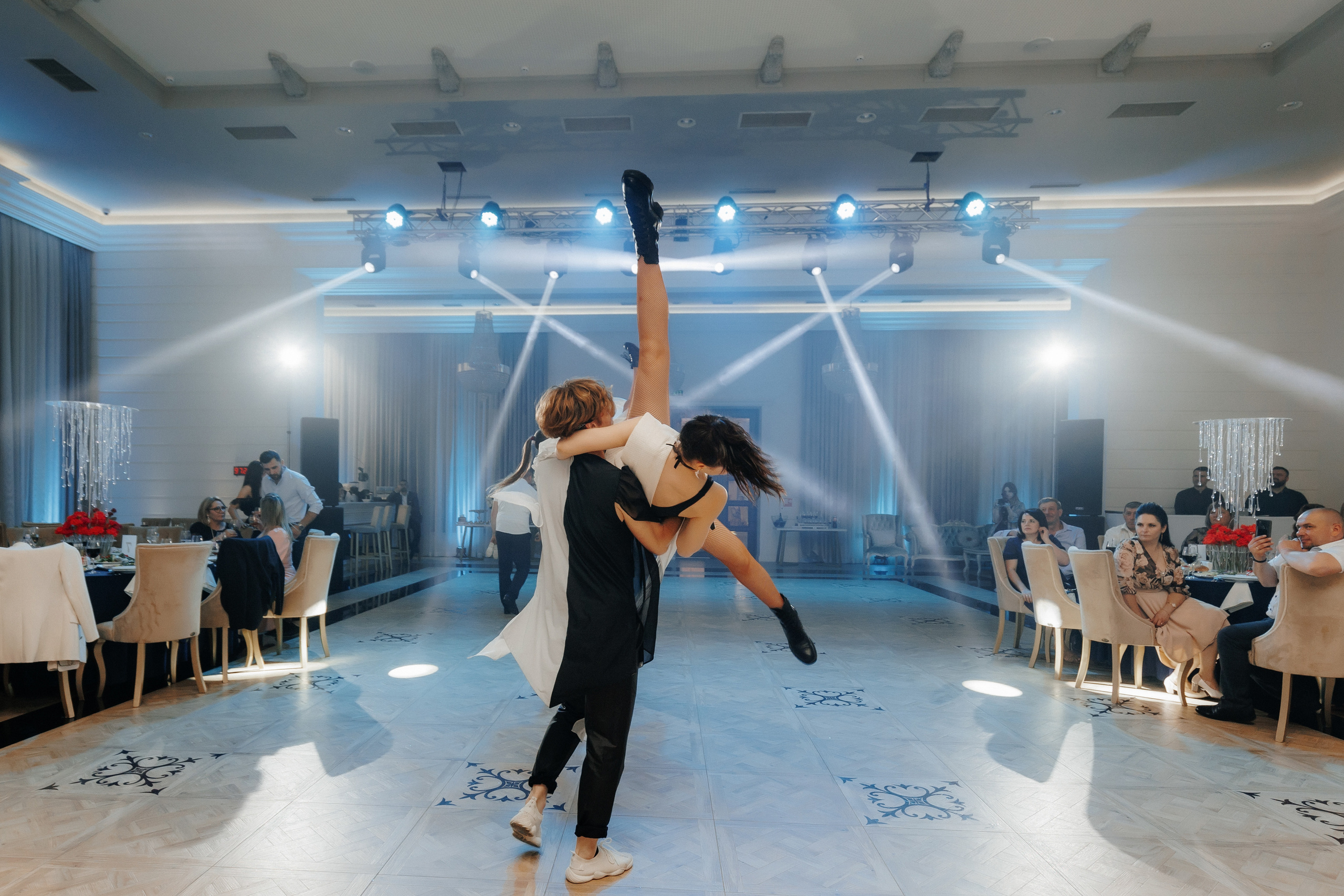 2 4ever. Servicii Foto Video în Chișinău și Europa ID-Brothers