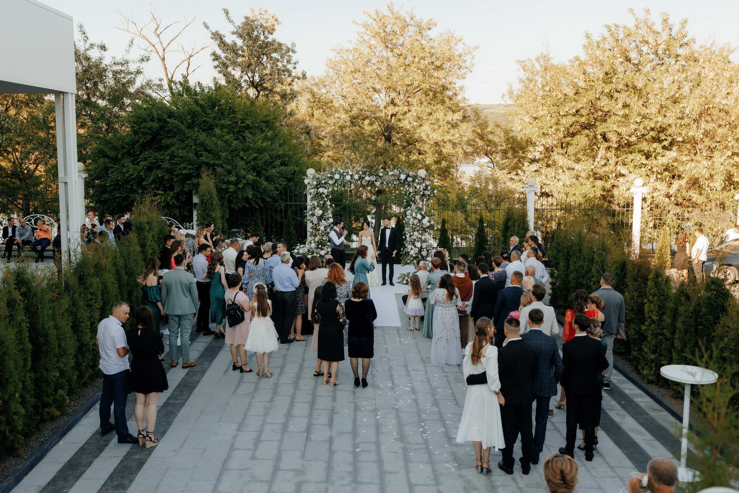 Alături de tine sunt o stea. Servicii Foto Video în Chișinău și Europa ID-Brothers