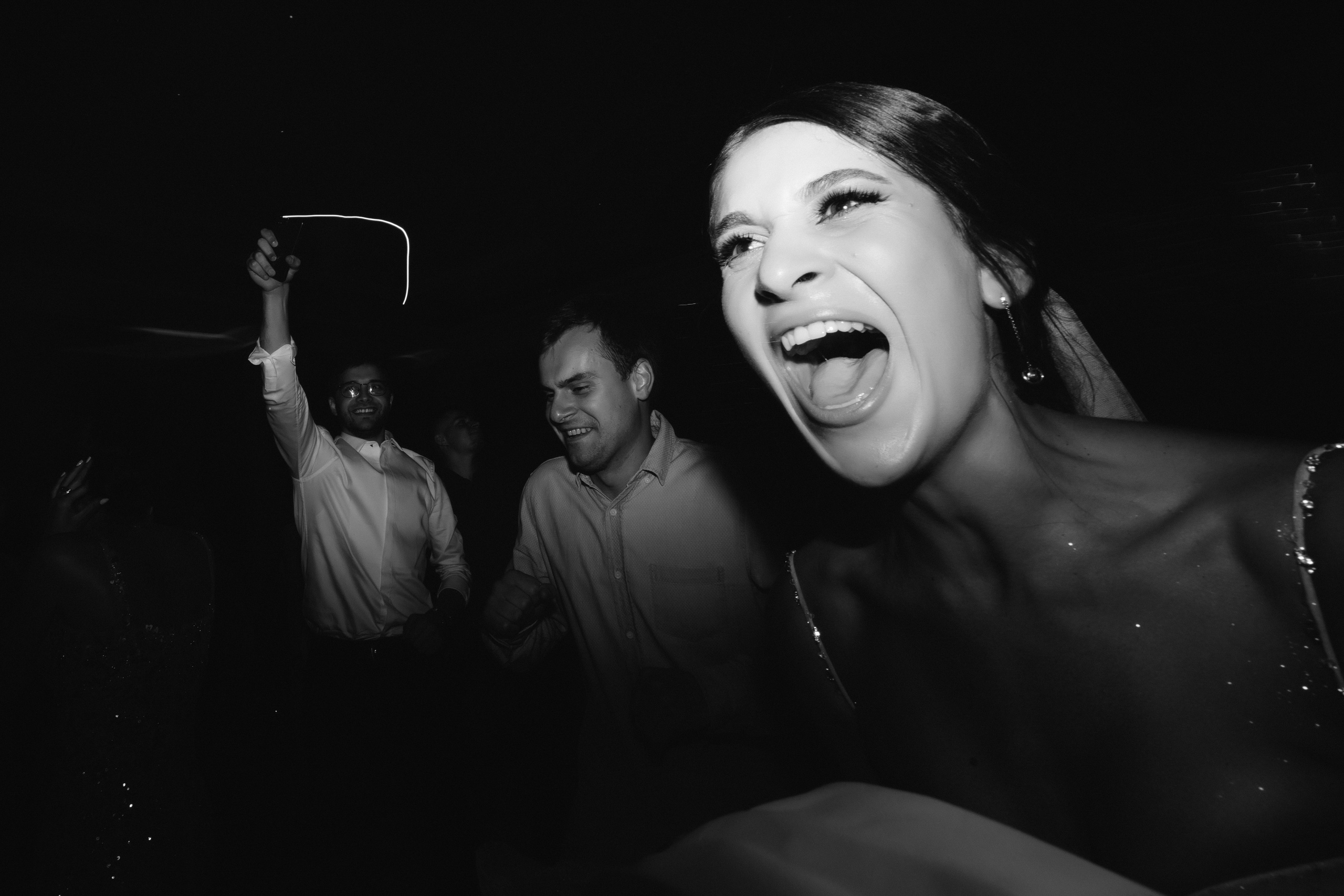 Alături de tine sunt o stea. Servicii Foto Video în Chișinău și Europa ID-Brothers