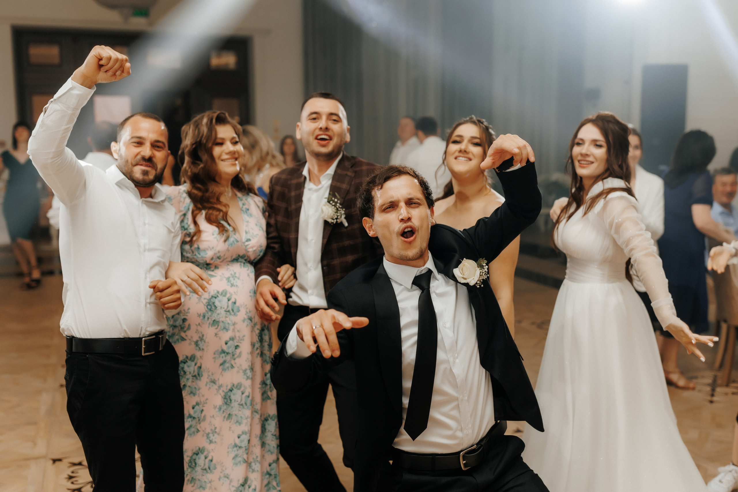 2 4ever. Servicii Foto Video în Chișinău și Europa ID-Brothers