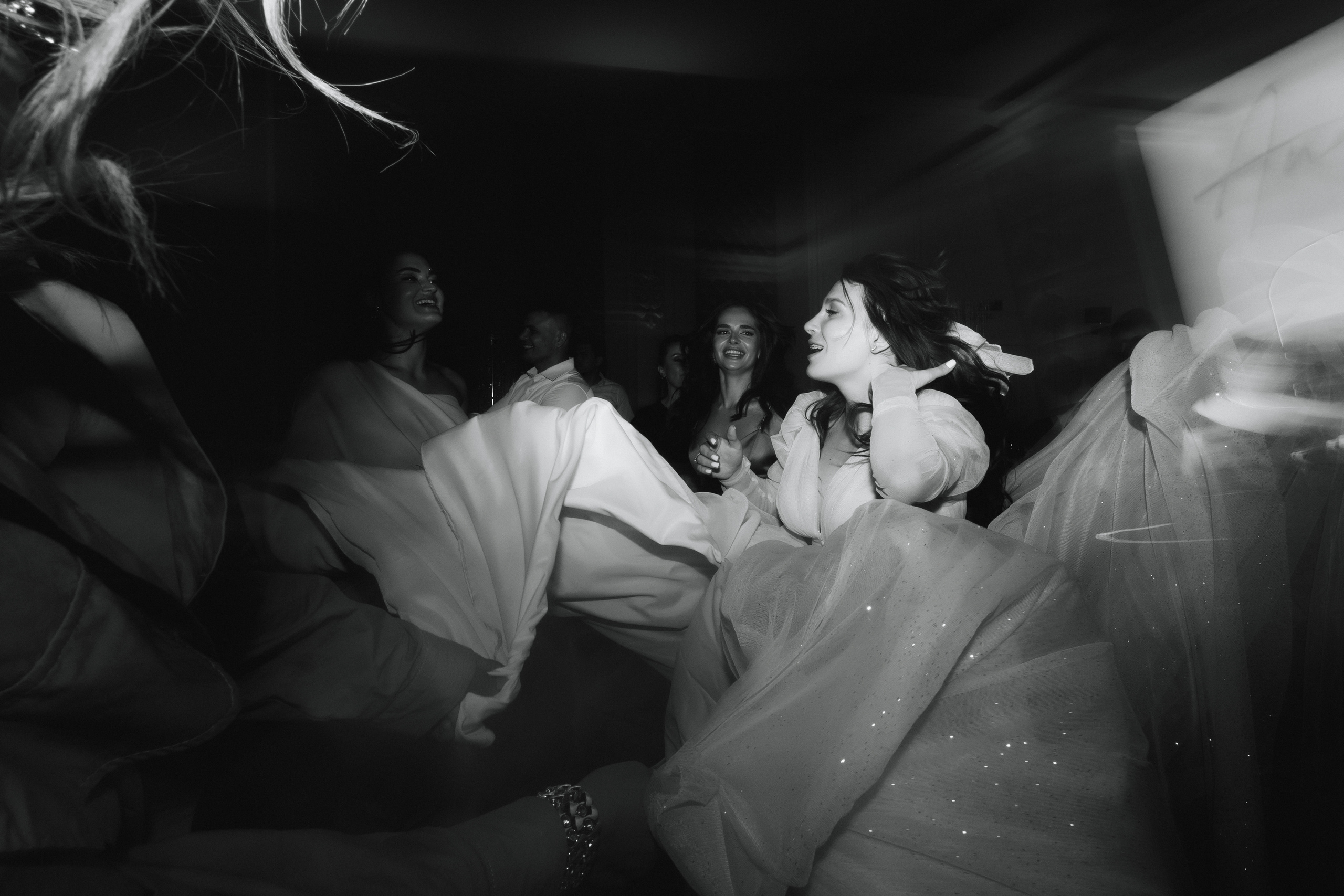 2 4ever. Servicii Foto Video în Chișinău și Europa ID-Brothers