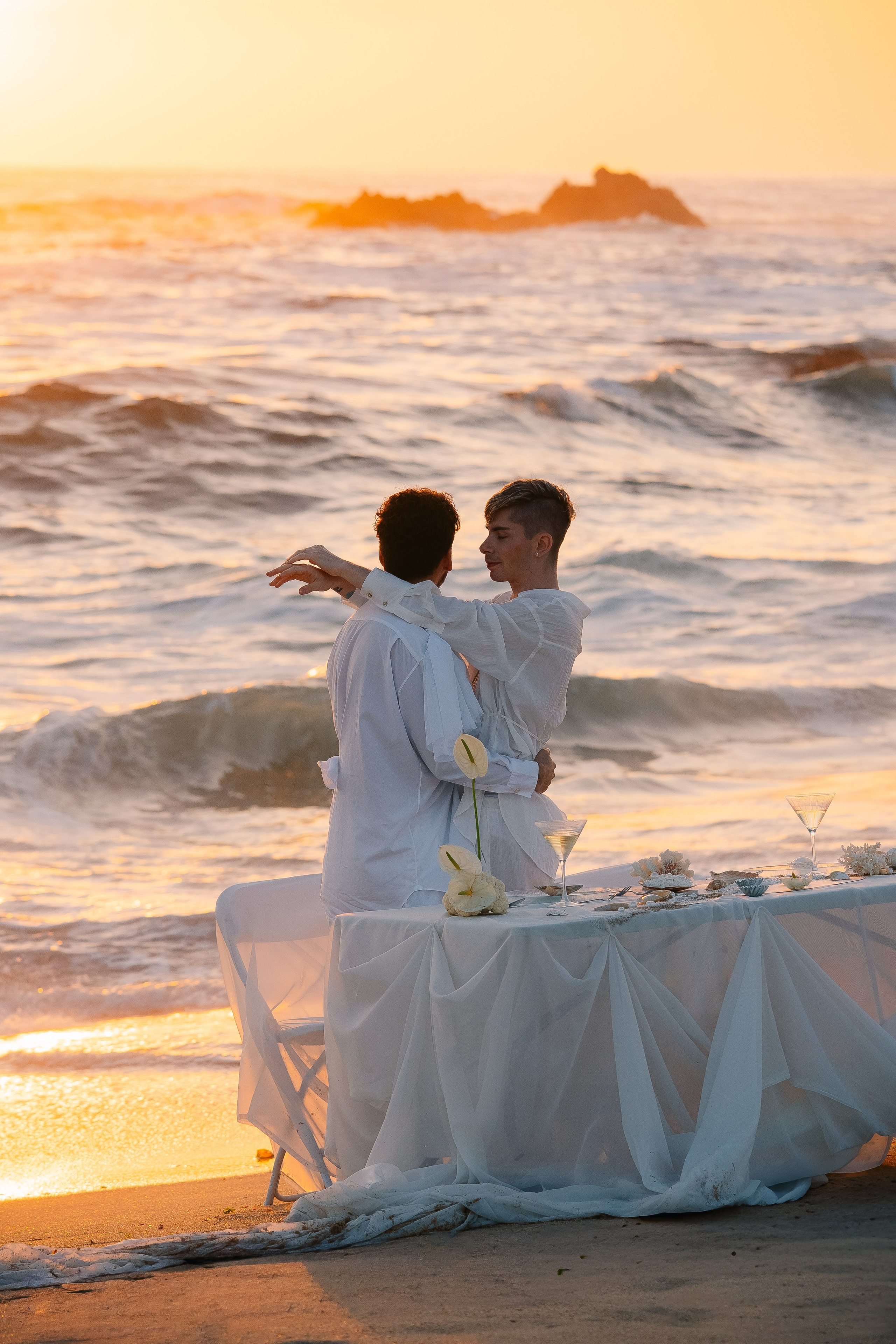 White Ocean Wedding. Maria Sher. Professional photographer from Porto, Portugal
