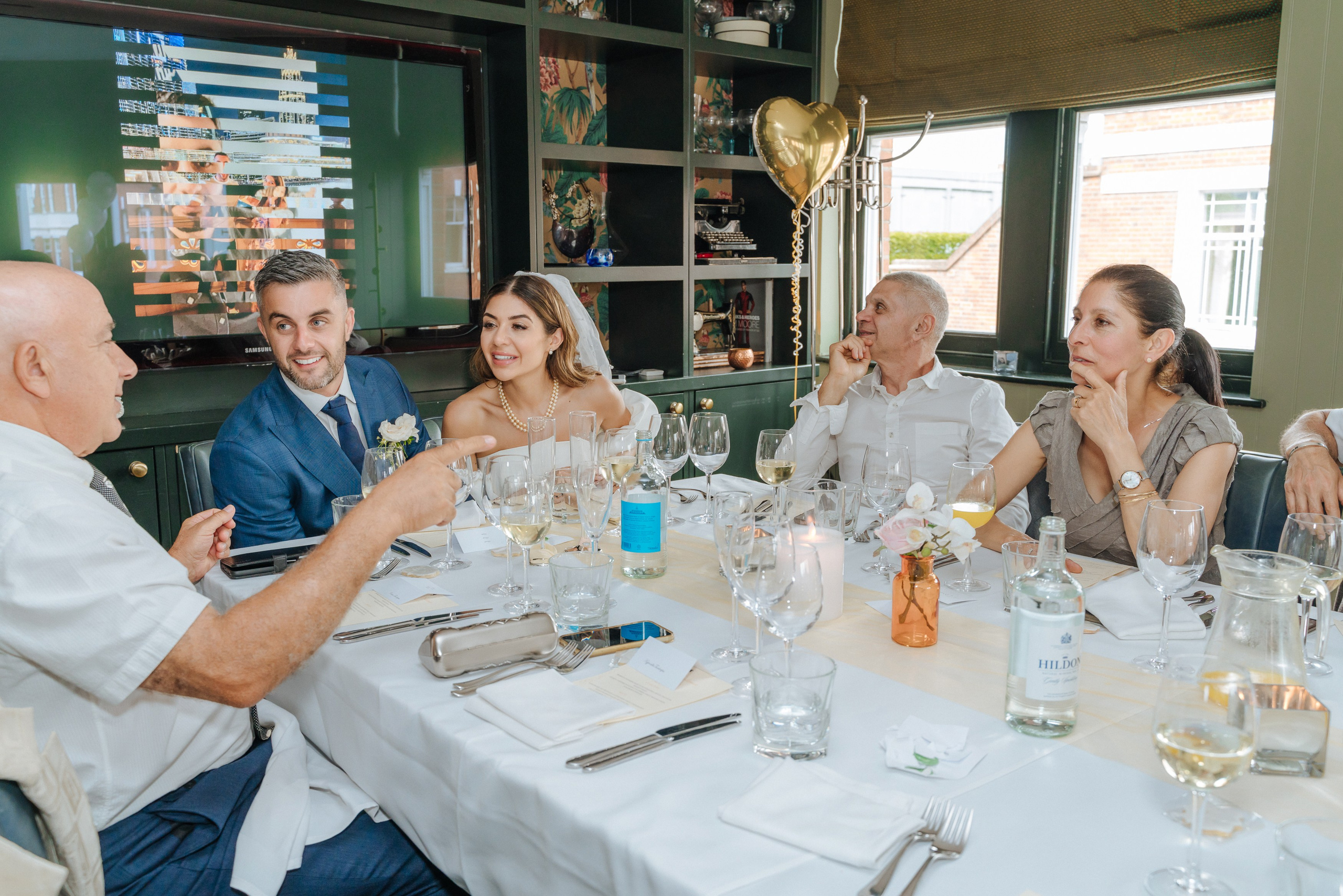 Civil ceremony at Chelsea Old Town Hall,  Wedding in Chelsea, Wedding in London,  wedding photographer in Chelsea, wedding photographer in London