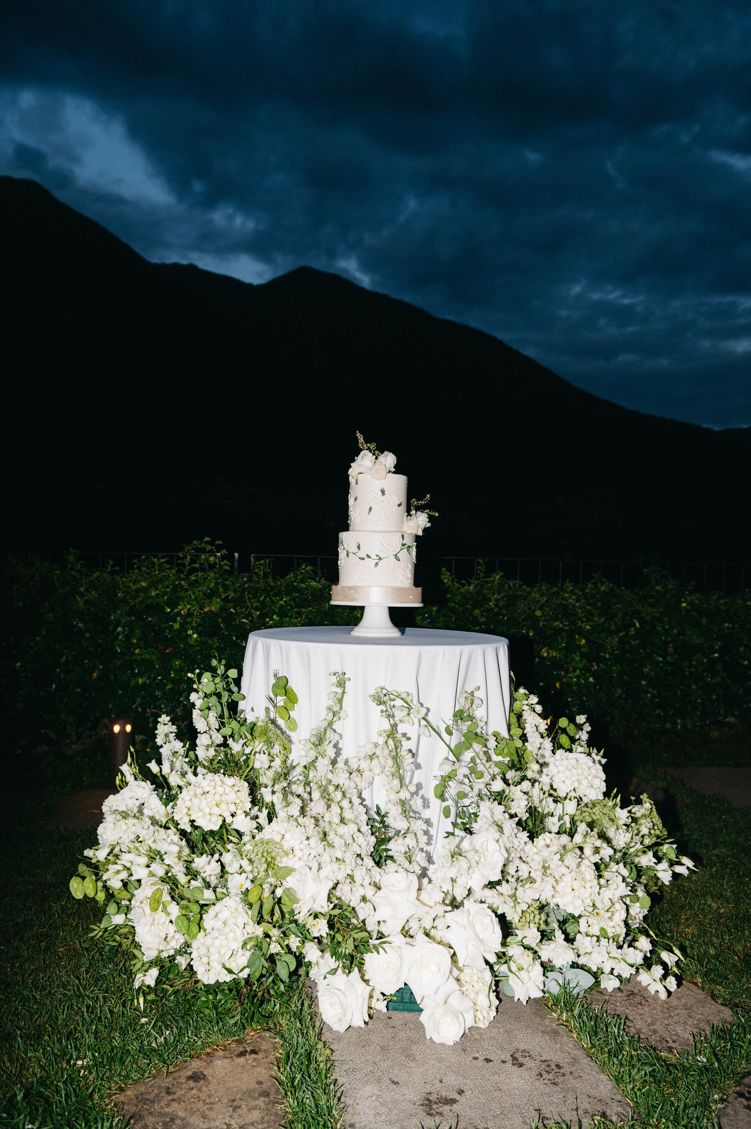 Lake Como wedding. Lake Como Photographer — Proposal | Wedding | Elopement