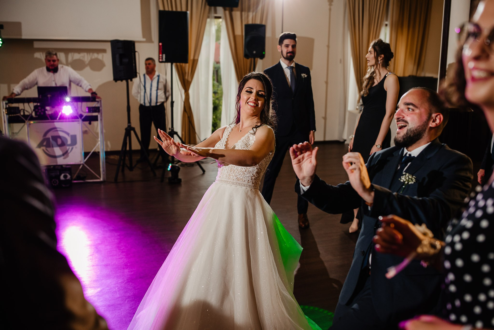 Radu Rahovan Fotograf de nuntǎ Cluj - Alba - Bistrița - Maramureș - Satu Mare - Sǎlaj - Târgu Mureș